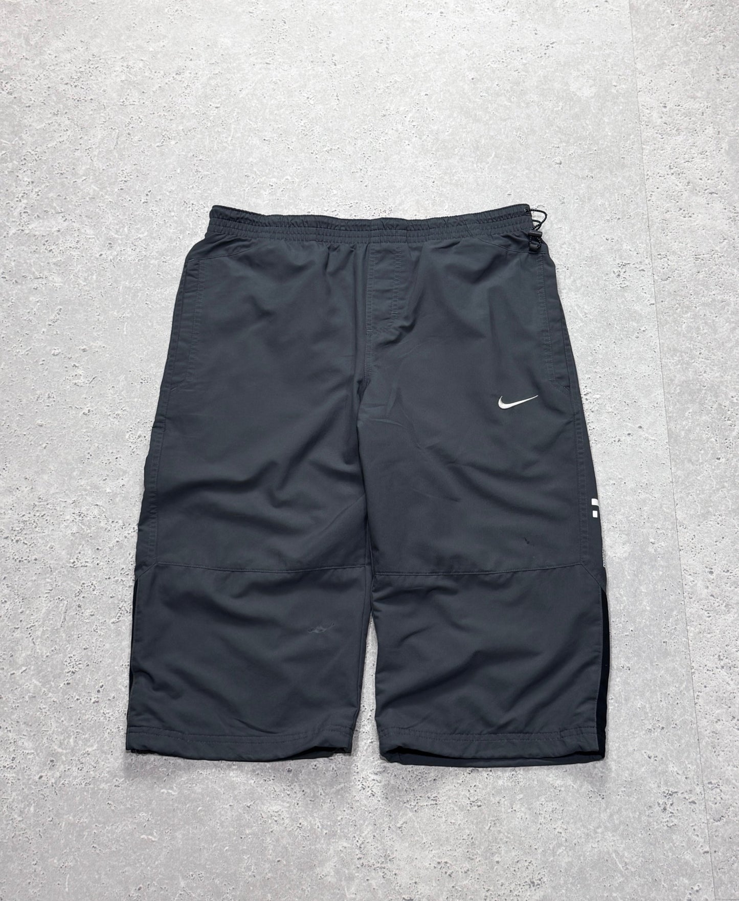 Vintage 2000s Nike Air Adjustable Track Shorts (32")