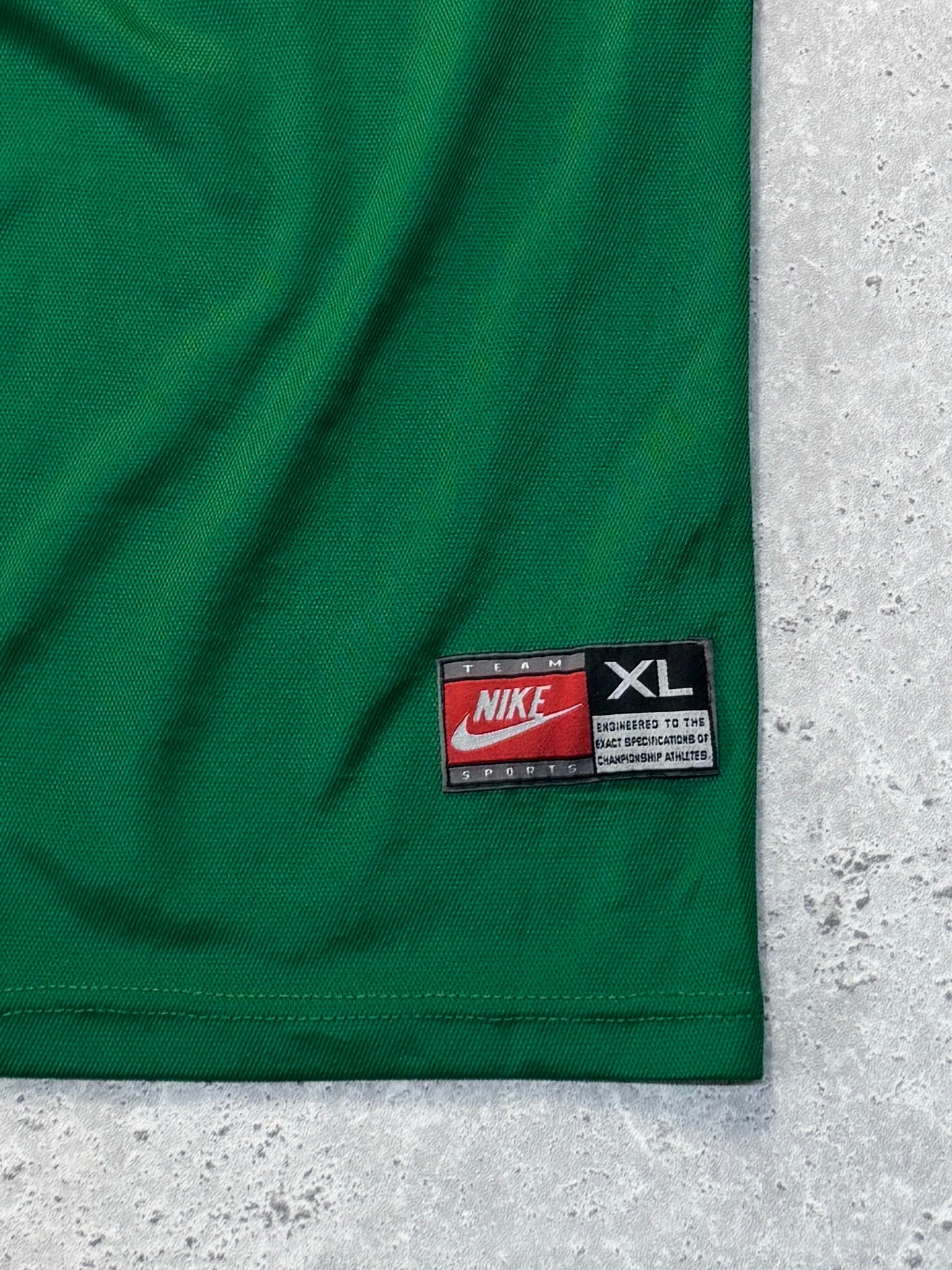 Vintage 2000s Nike X Brazil Football Training Jersey (XL)