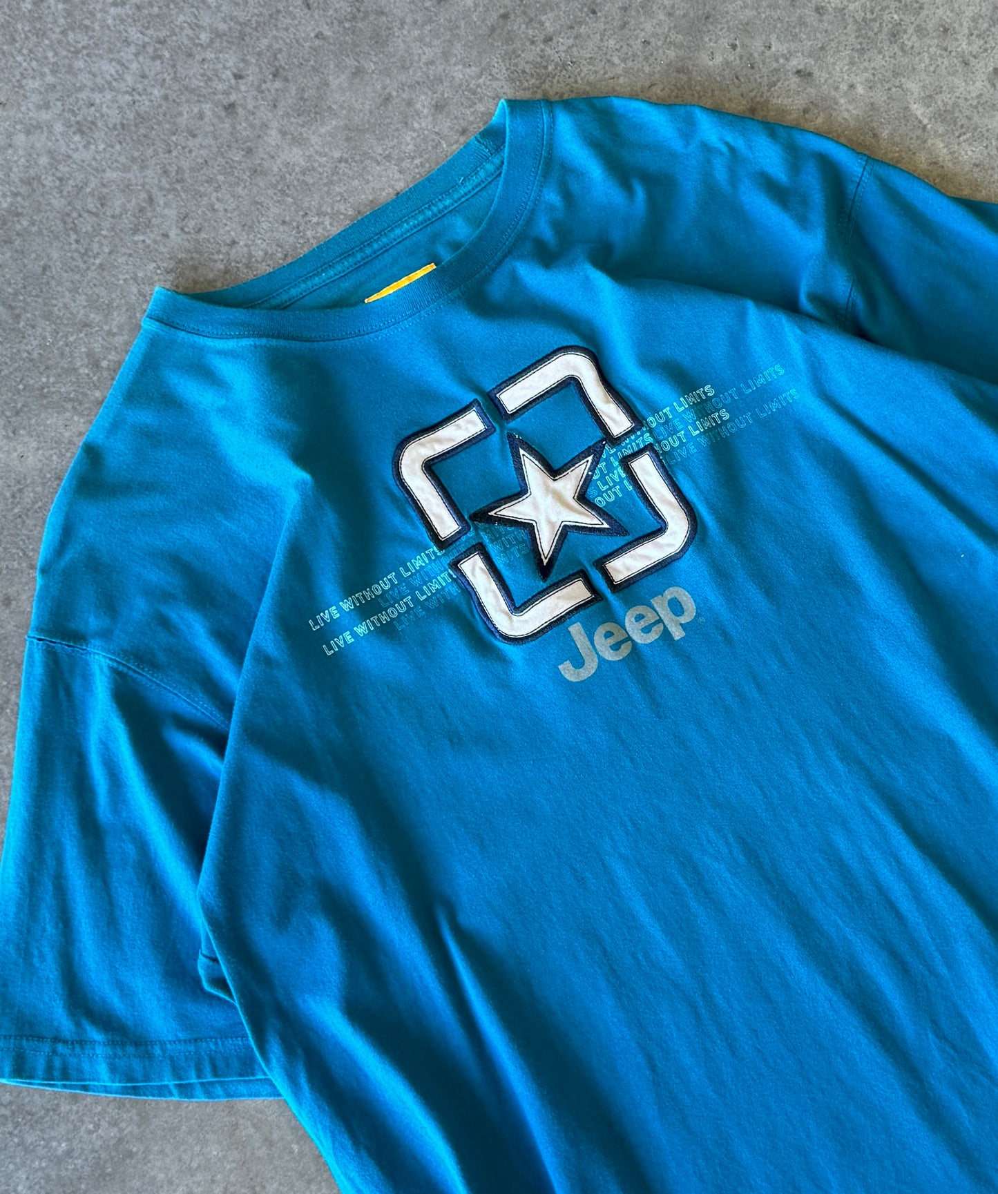 Vintage 00s Jeep Embroidered Tee (L)