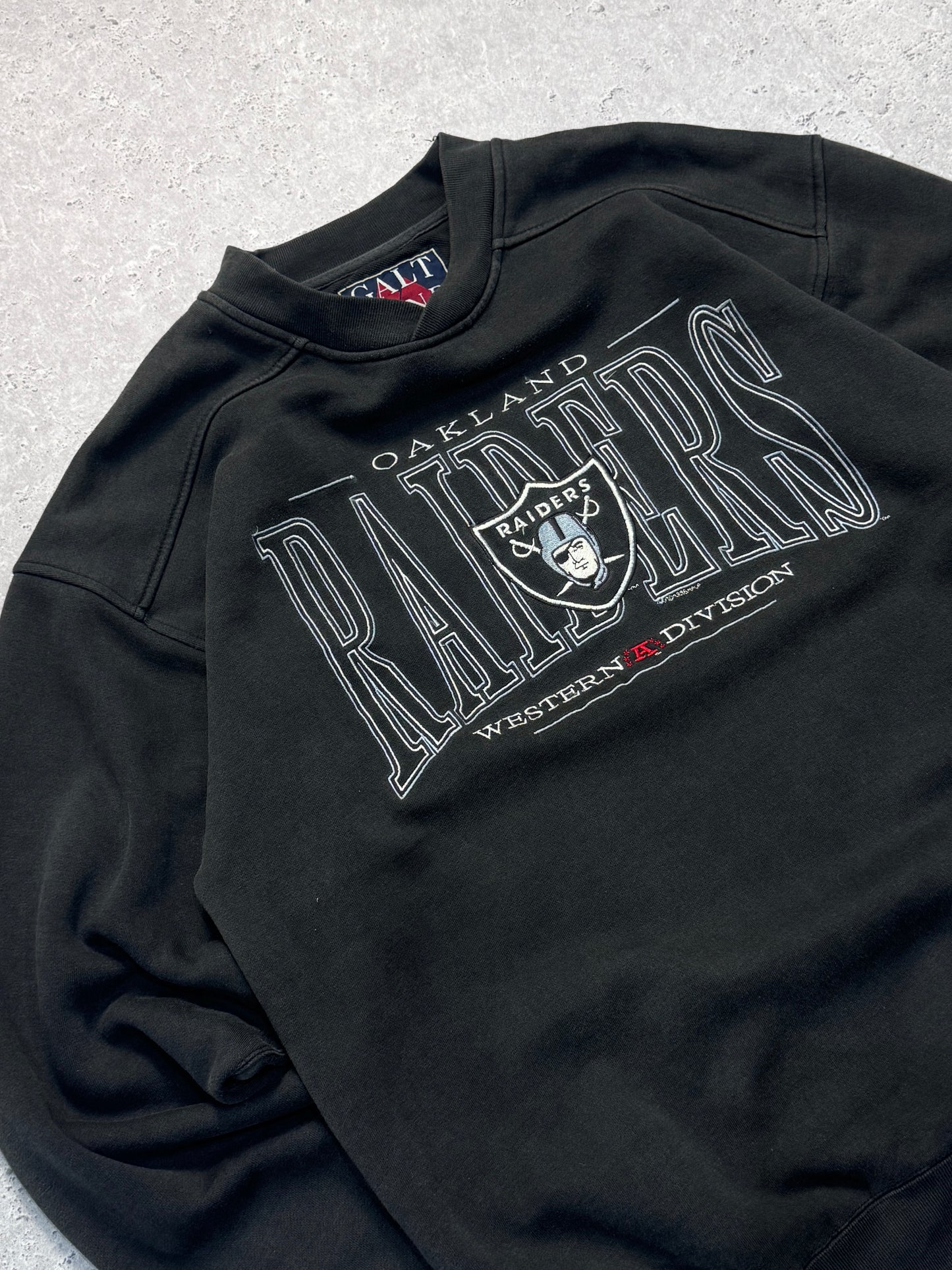 Vintage 90s Oakland Raiders Embroidered NFL Sweater (2XL)