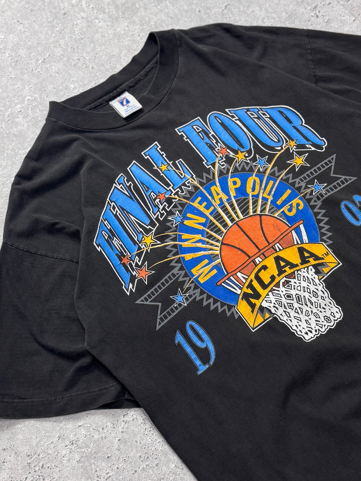Vintage 1992 NCAA Final Four College Basketball Tee (XL)