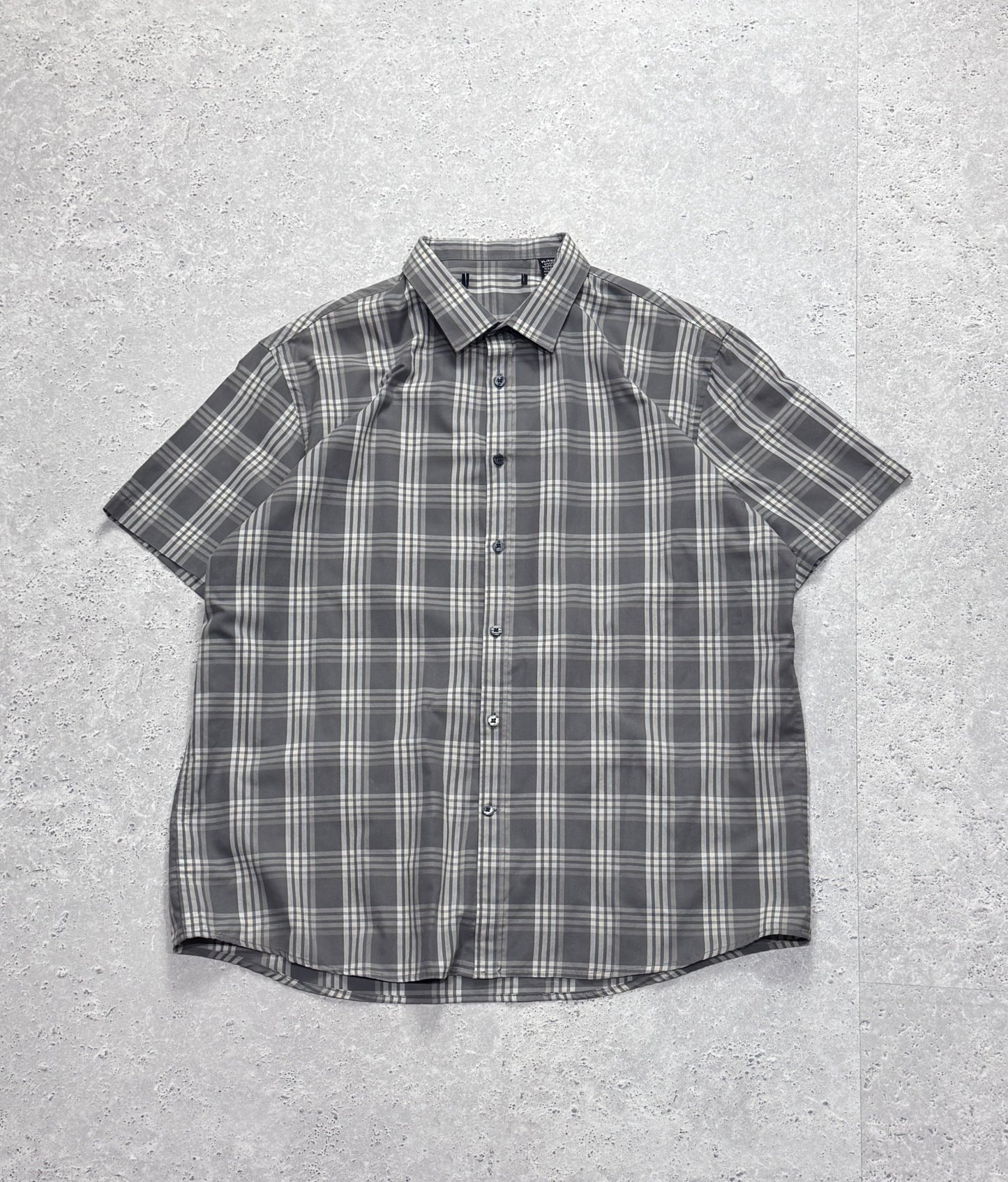 Vintage 2000s Plaid Button Up Shirt (XL)
