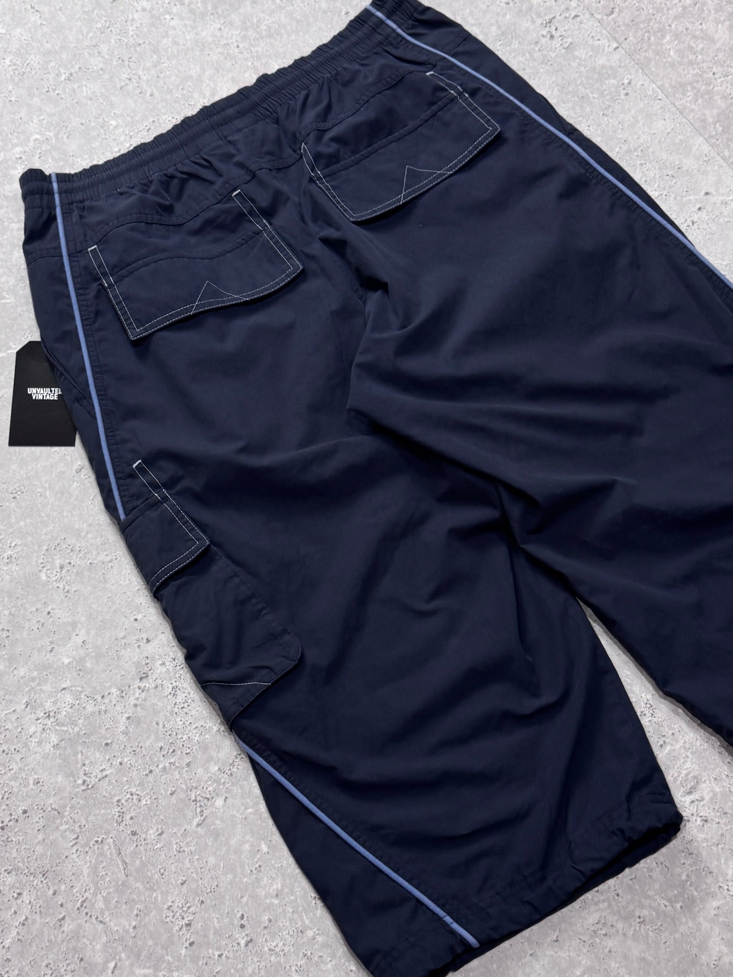 Vintage 2000s Adidas Adjustable 3/4 Cargo Shorts (30”)