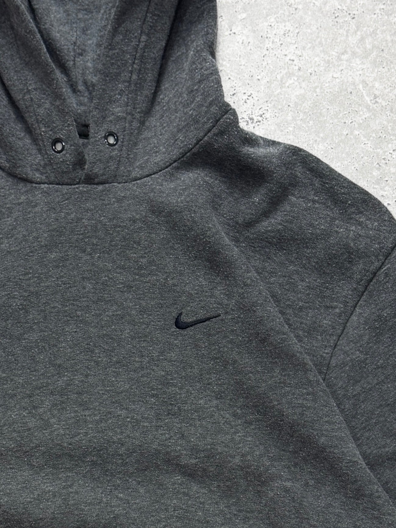 Vintage 2000s Nike Essential Hoodie (L)