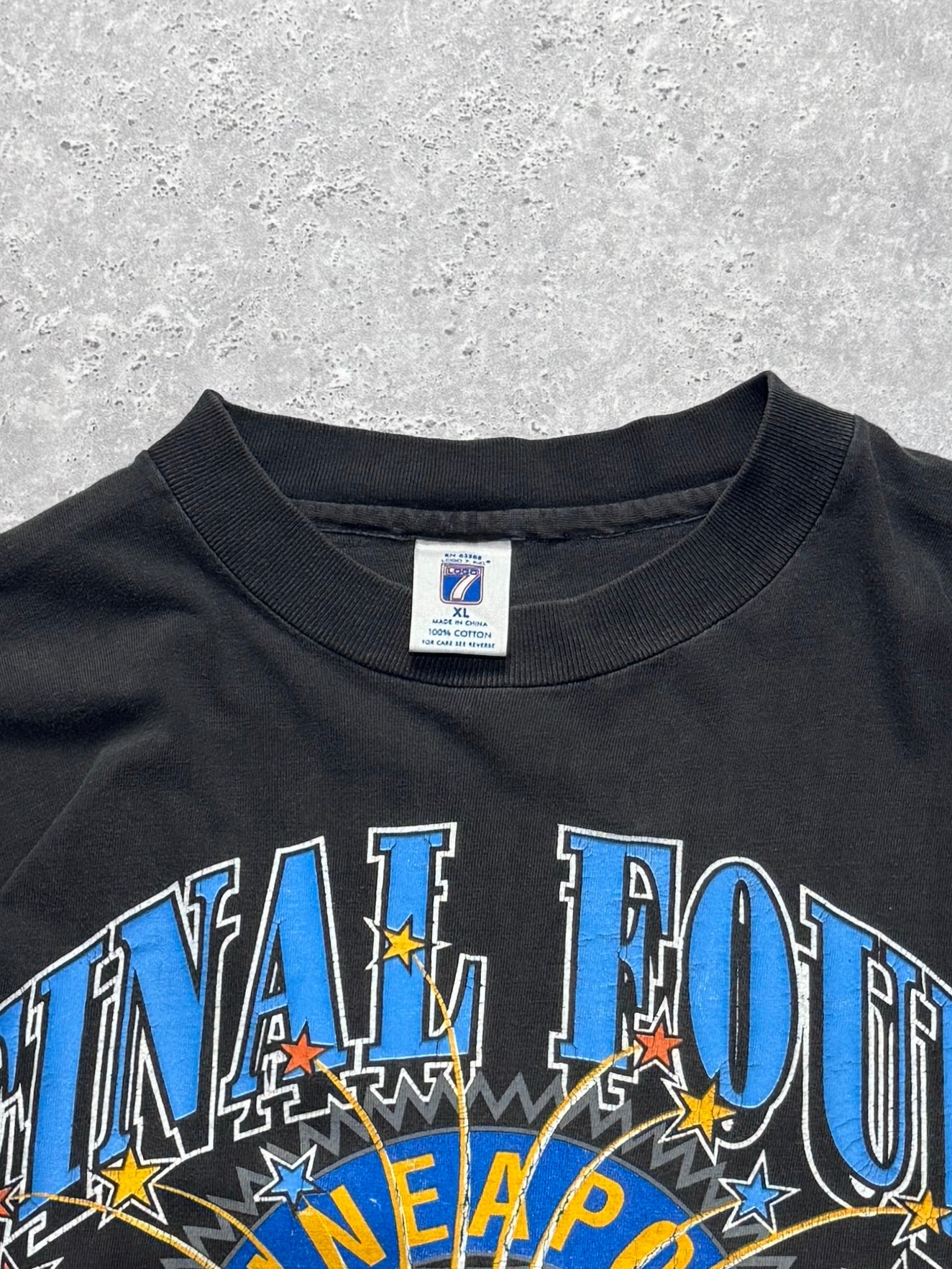 Vintage 1992 NCAA Final Four College Basketball Tee (XL)