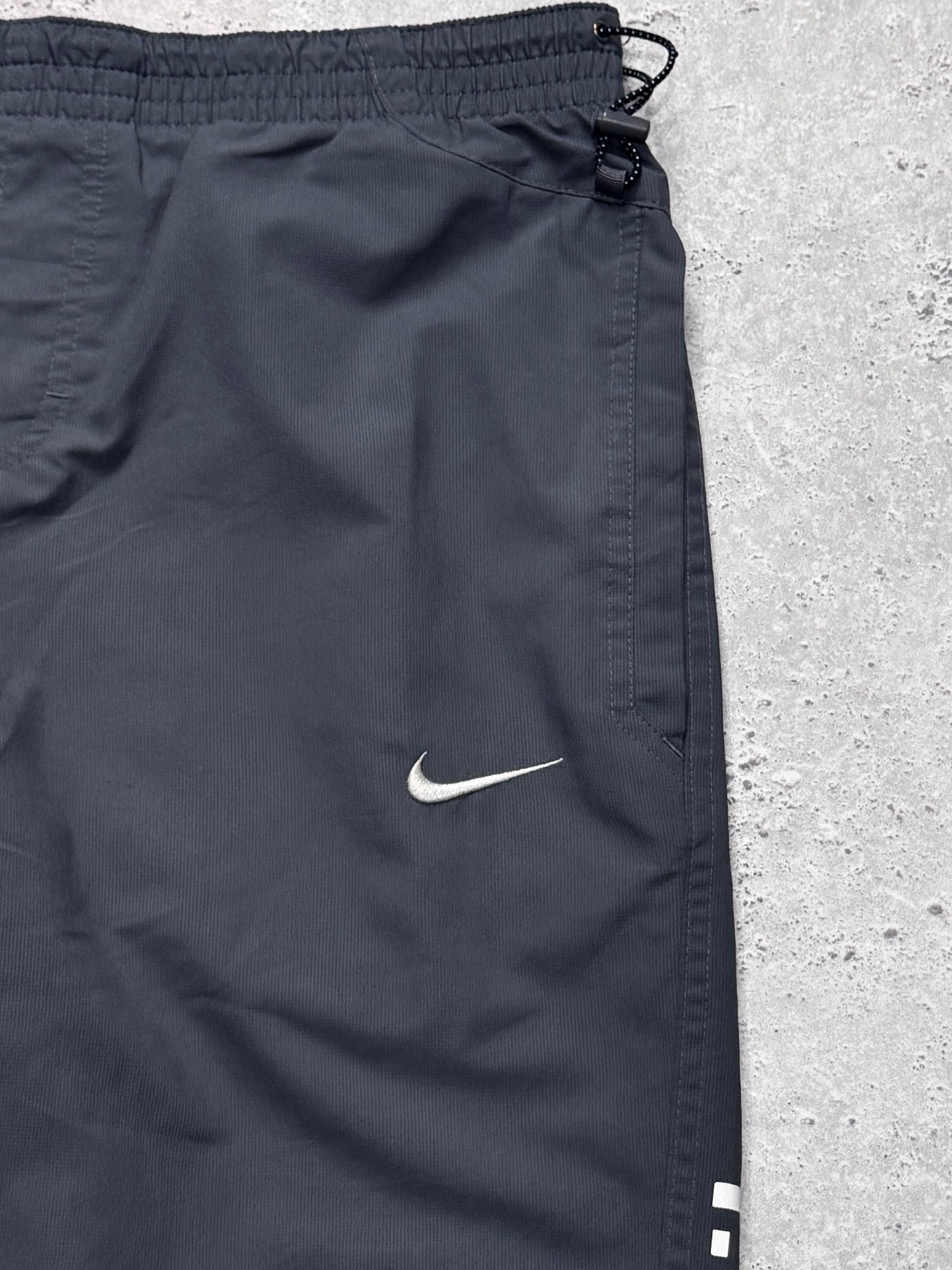 Vintage 2000s Nike Air Adjustable Track Shorts (32")