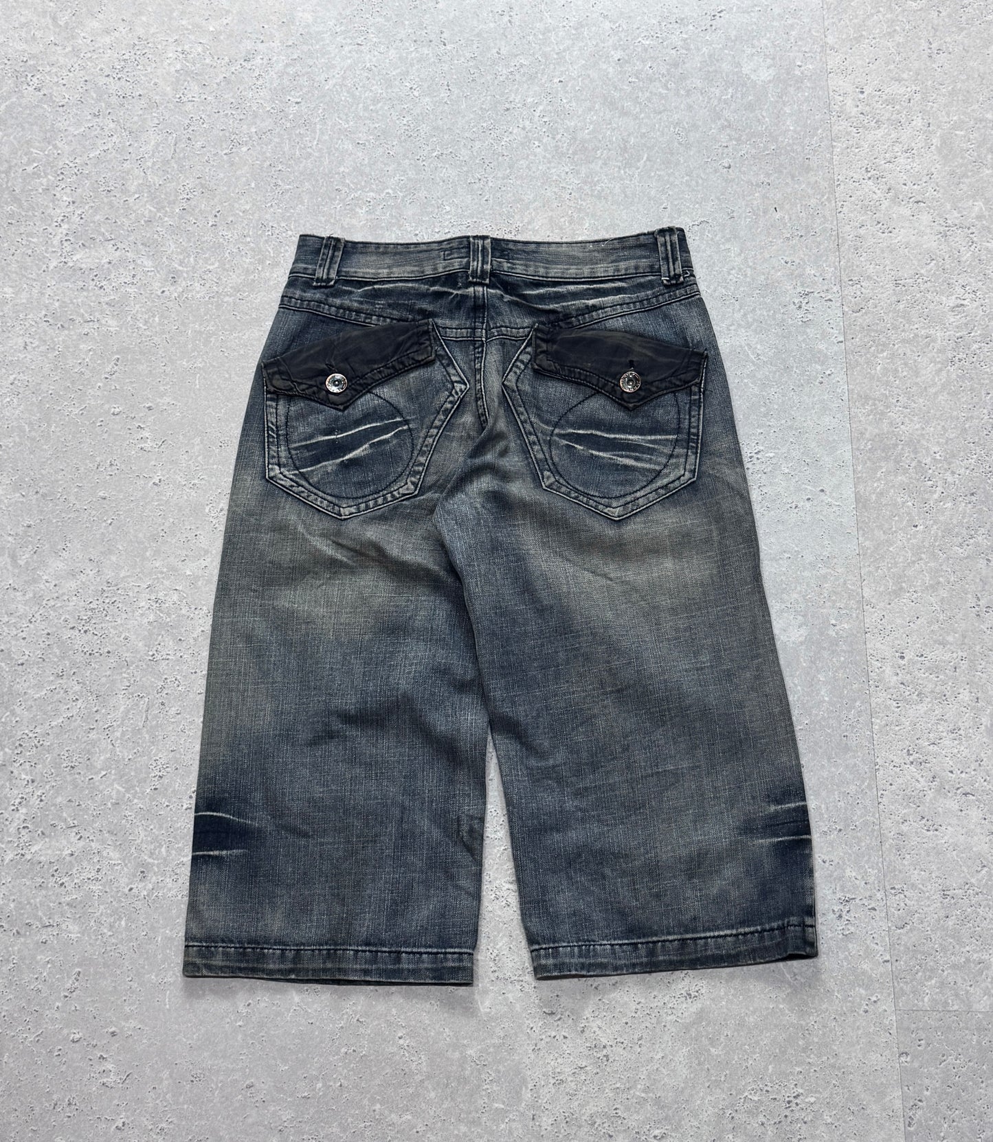 Vintage Y2K Grunge Super Baggy Jorts (32")