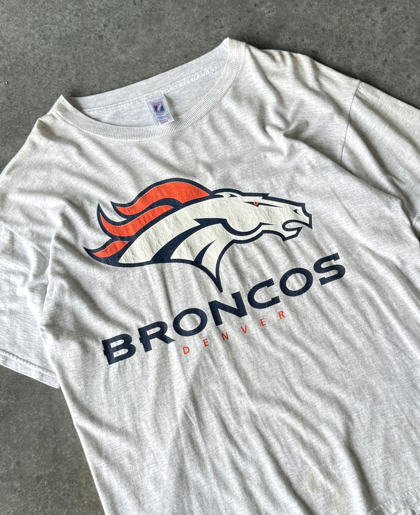 Vintage Denver Broncos NFL Tee (L)
