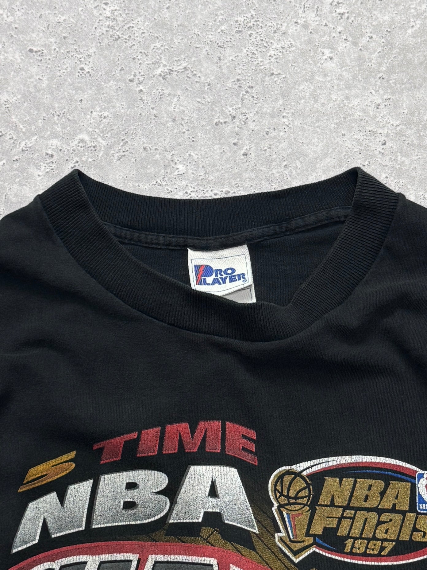 Vintage 1997 Chicago Bulls NBA Finals Tee (XL)
