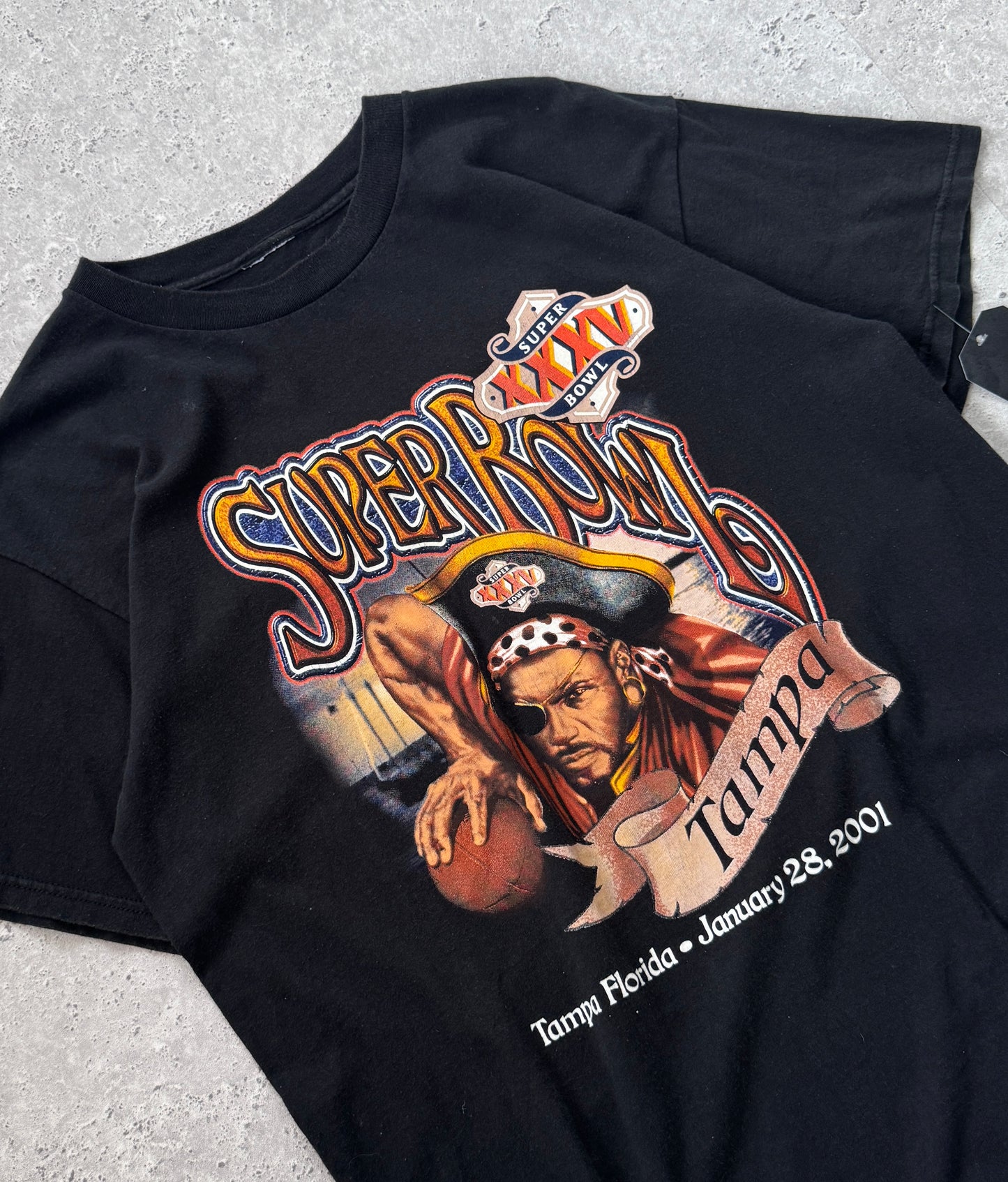 Vintage 2001 Tampa NFL Superbowl Tee (L)