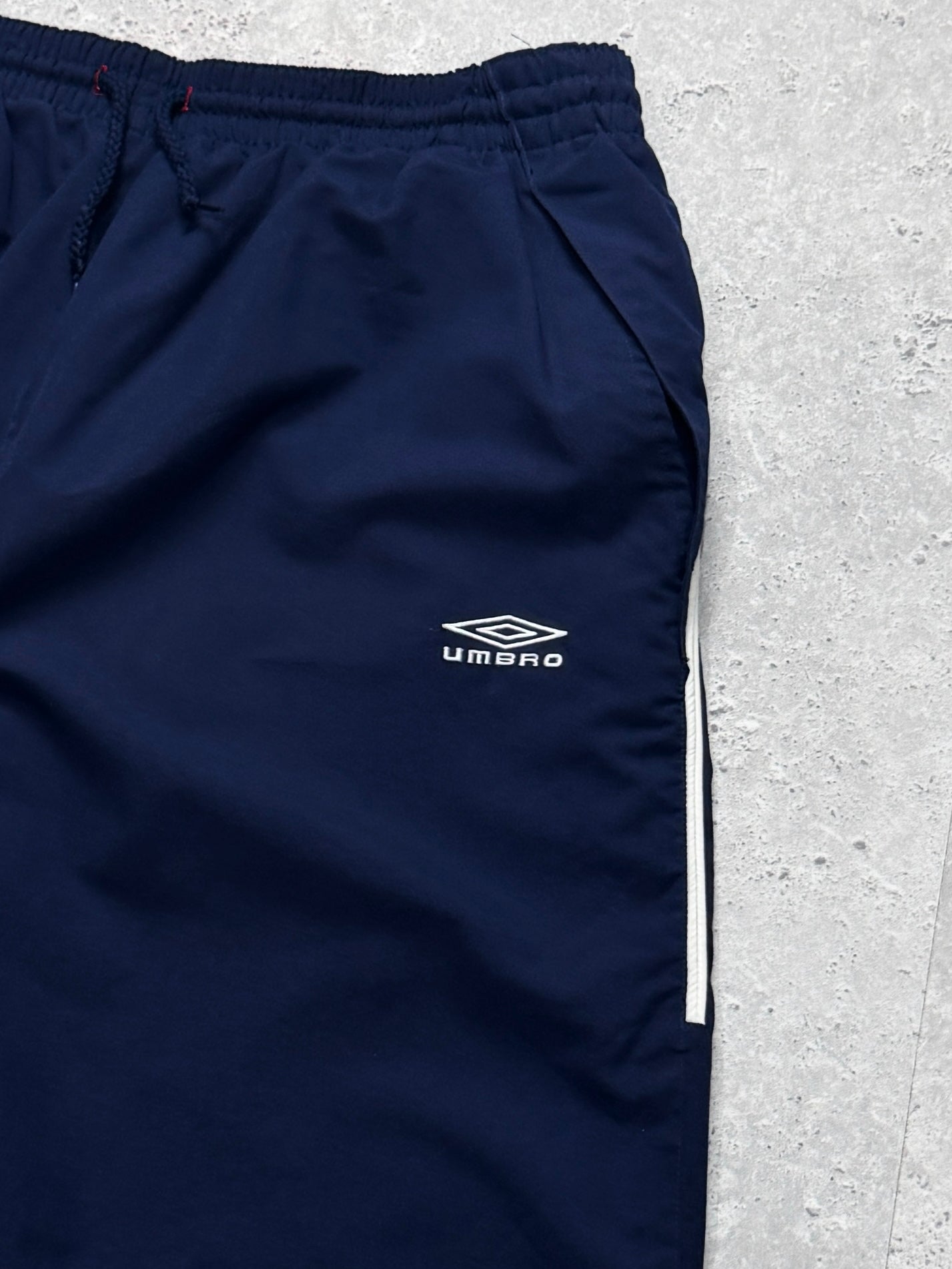 Vintage 2000s Umbro Adjustable 3/4 Track Shorts (32")