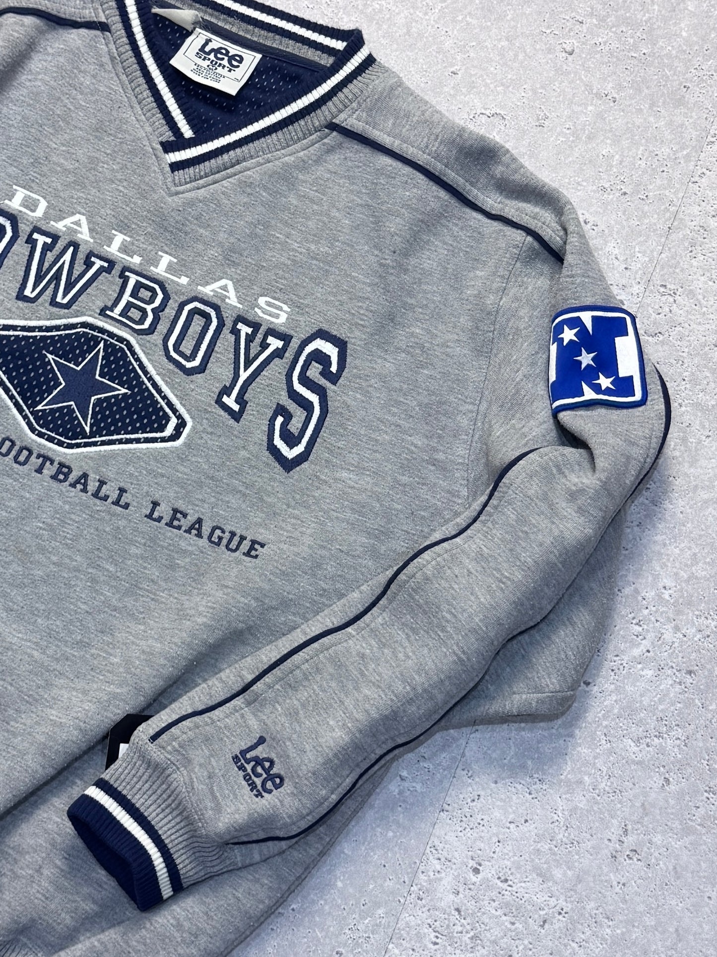 Vintage Dallas Cowboys Embroidered NFL Sweater (L)
