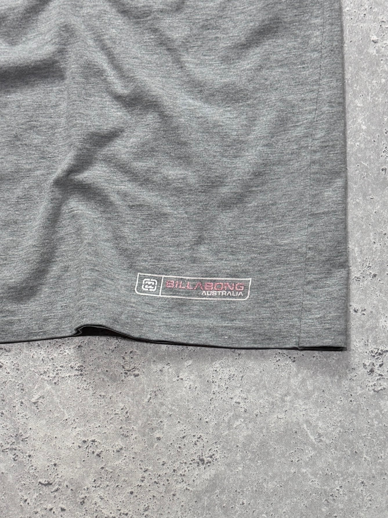 Vintage 2000s Billabong Surf Tee (L)