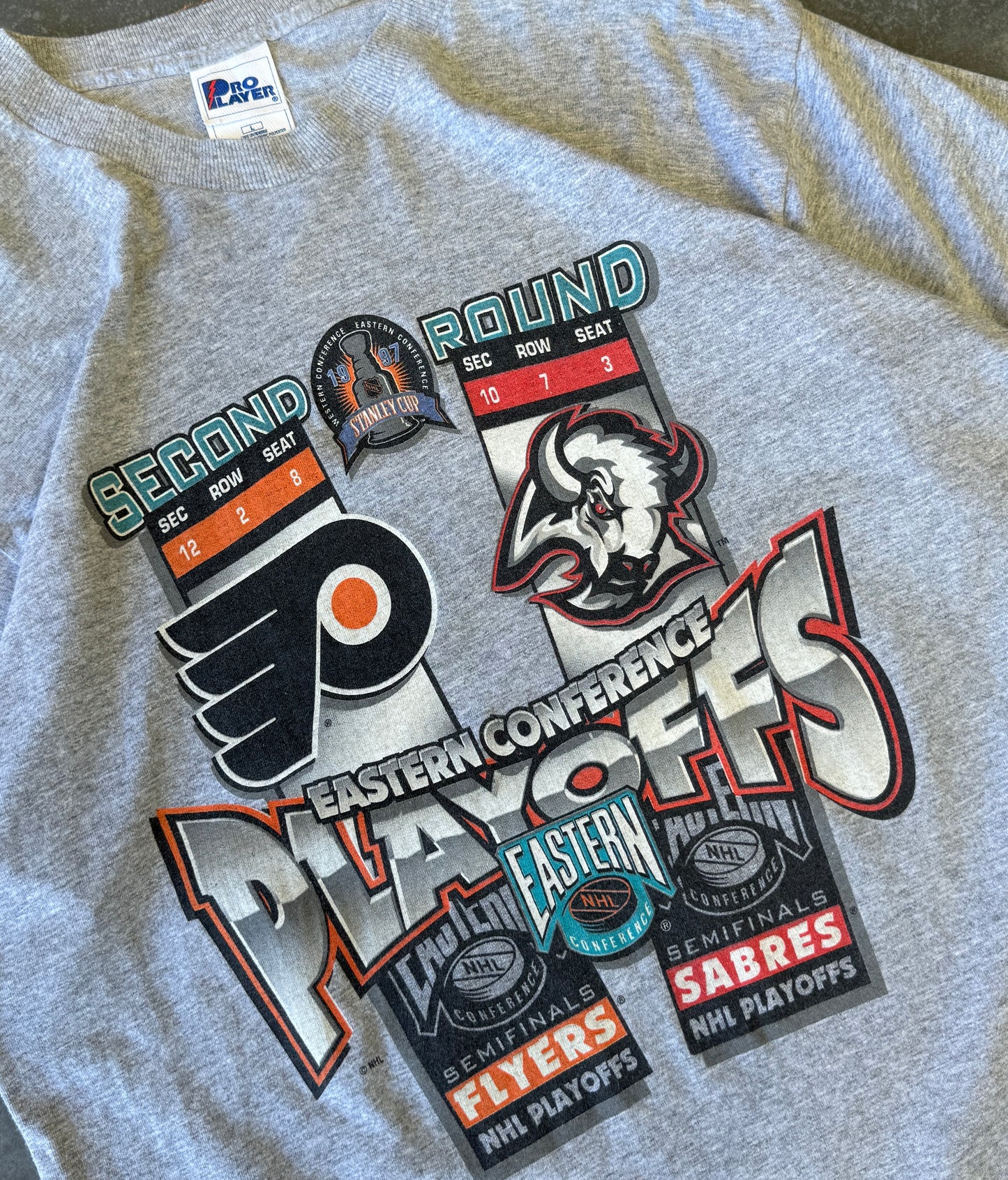 Vintage 97' NHL Playoffs Tee (XL)