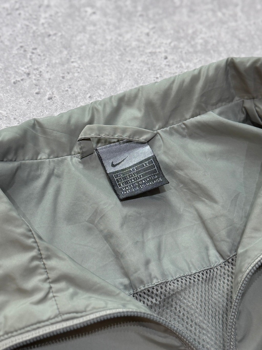 Vintage 2000s Nike Windbreaker Jacket (L)