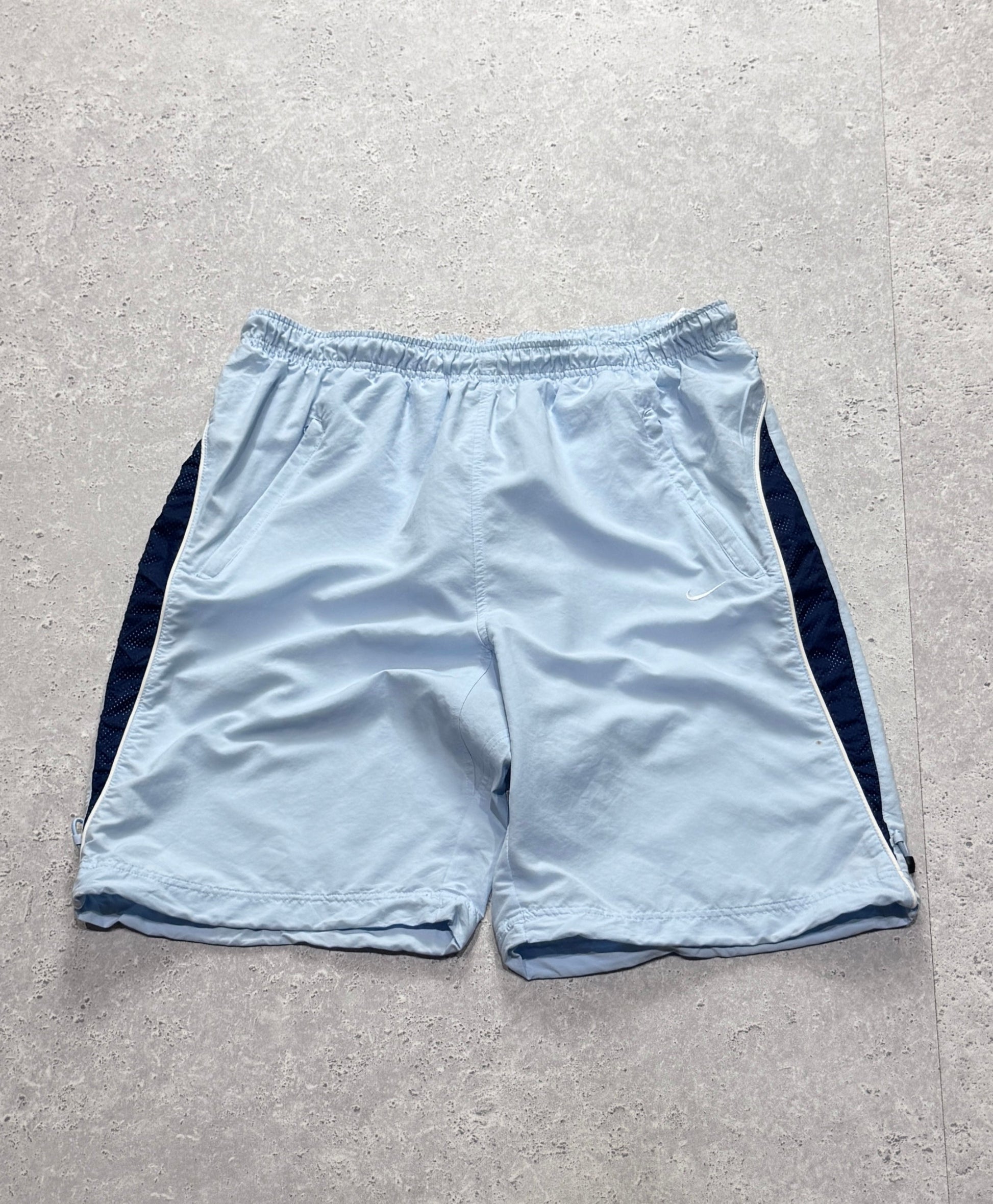 Vintage 2000s Nike Adjustable Track Shorts (L)