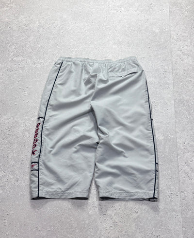 Vintage 2000s Reebok 3/4 Track Shorts (M)