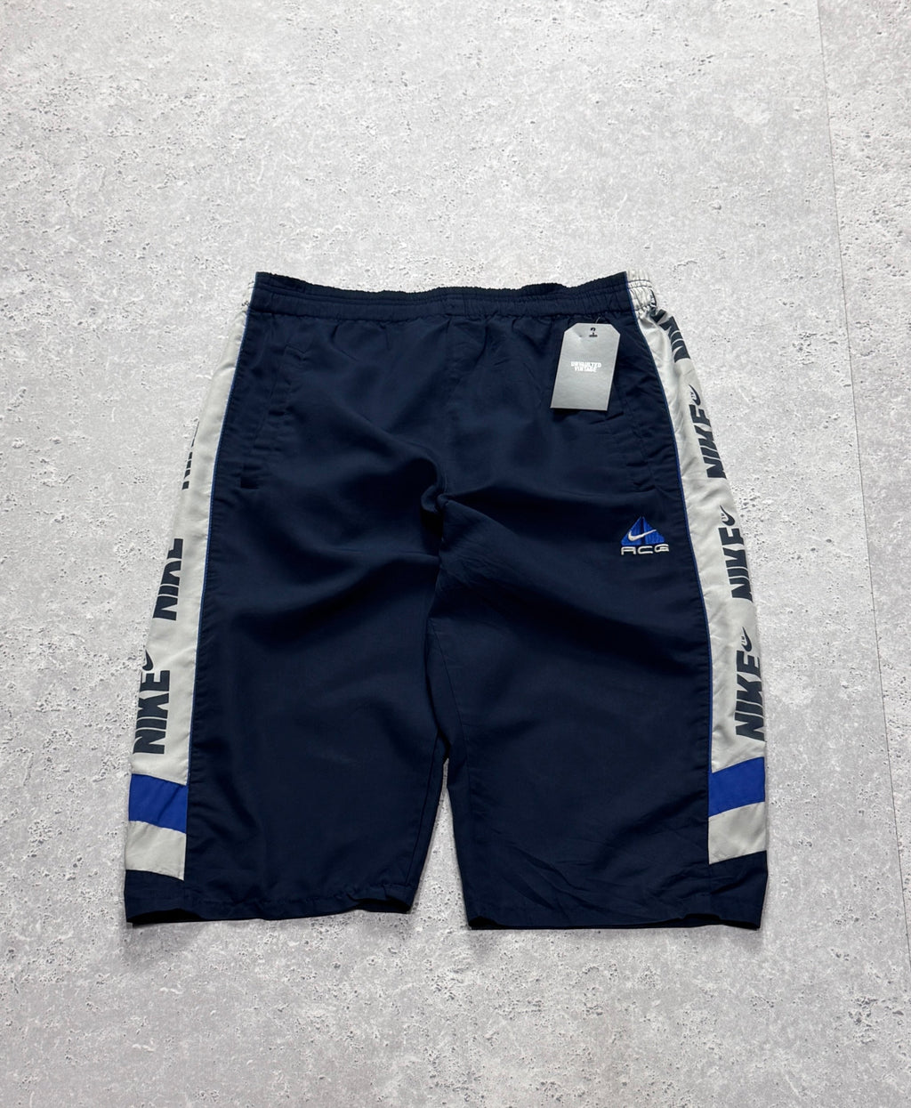 Vintage 90s Nike ACG Track Shorts (M)