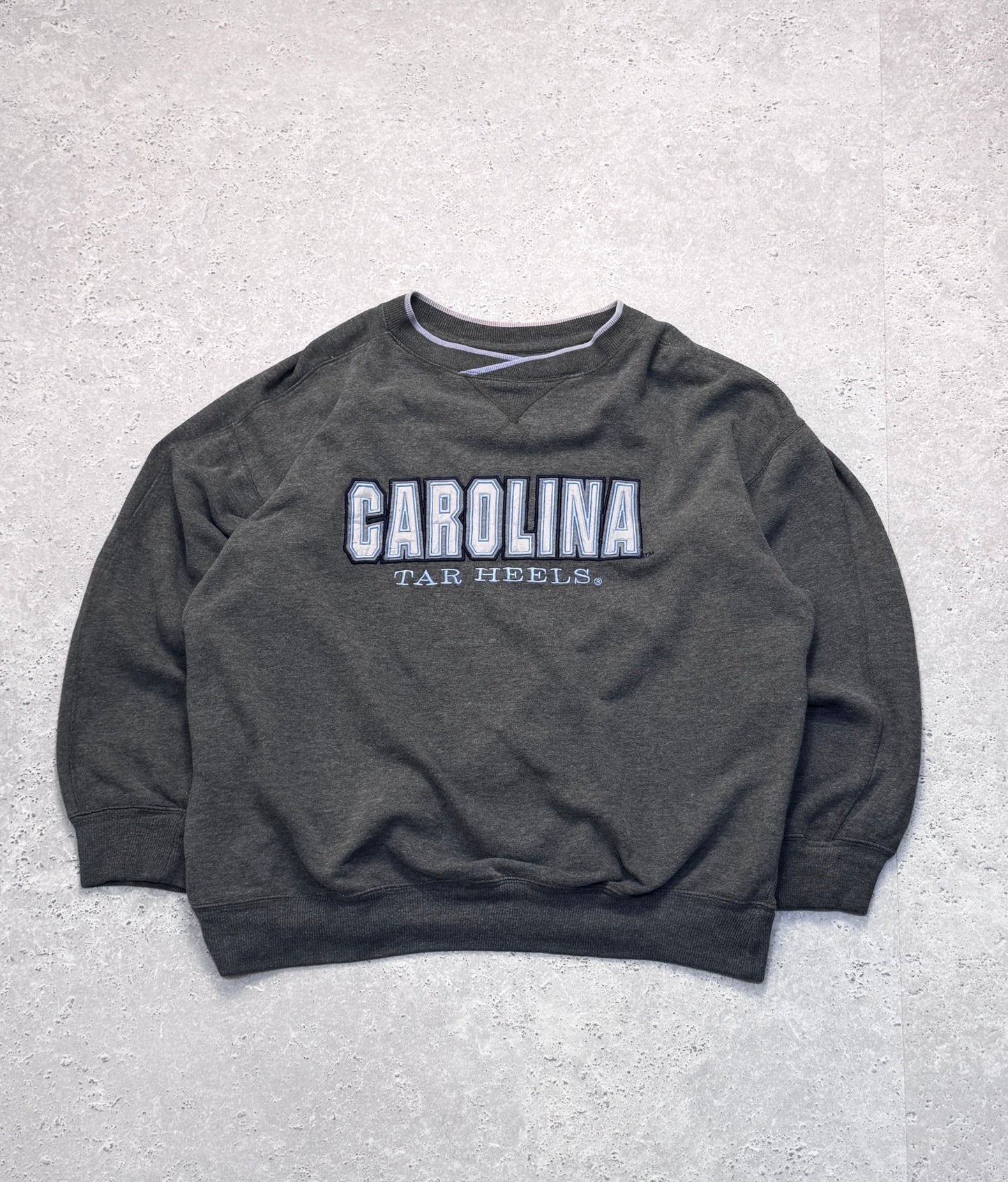Vintage 2000s North Carolina Tar Heels Embroidered Sweater (XL)
