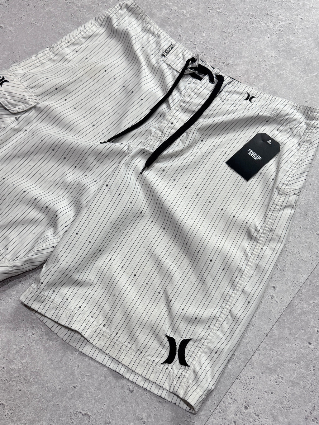 Vintage Y2K Hurley Boardshorts (32”)