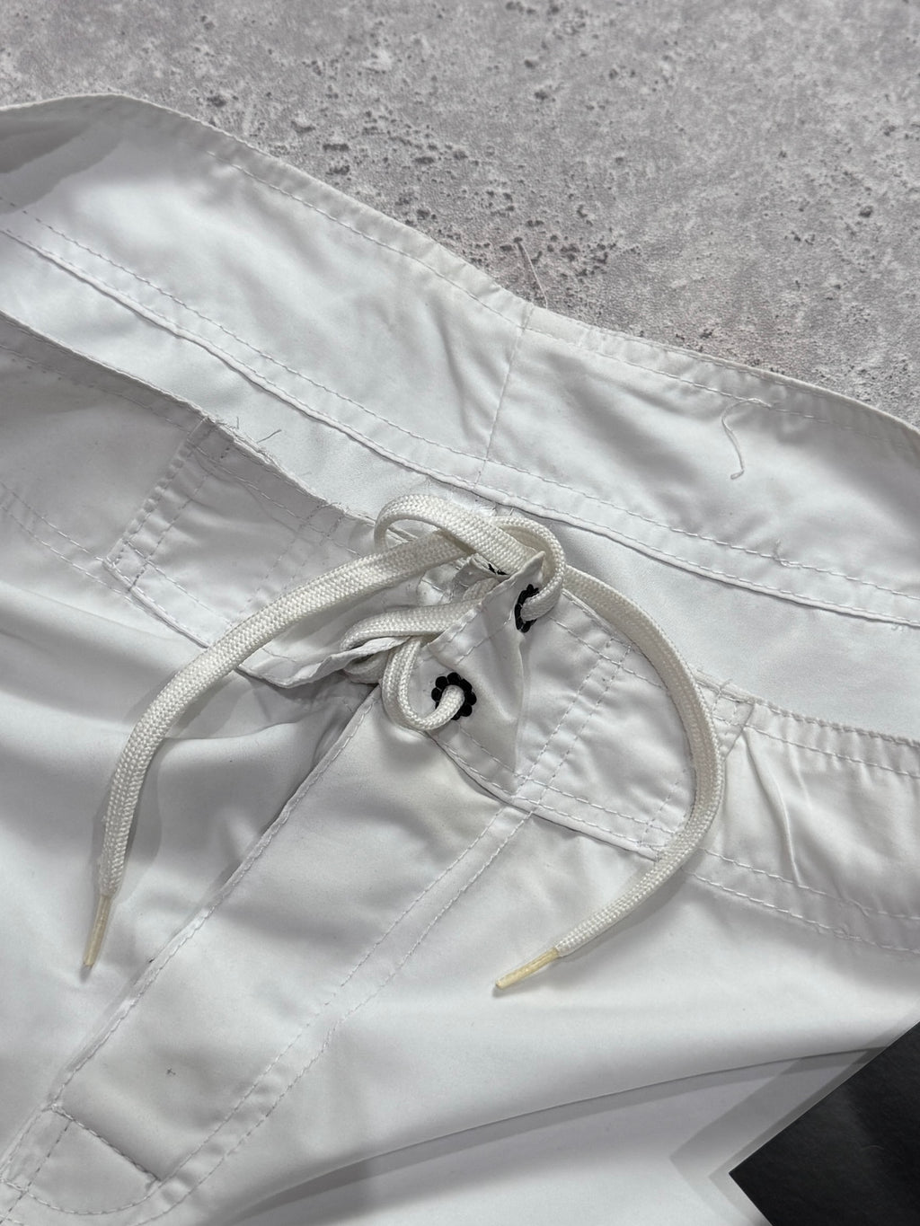 Vintage Y2K Quiksilver Boardshorts (32”)