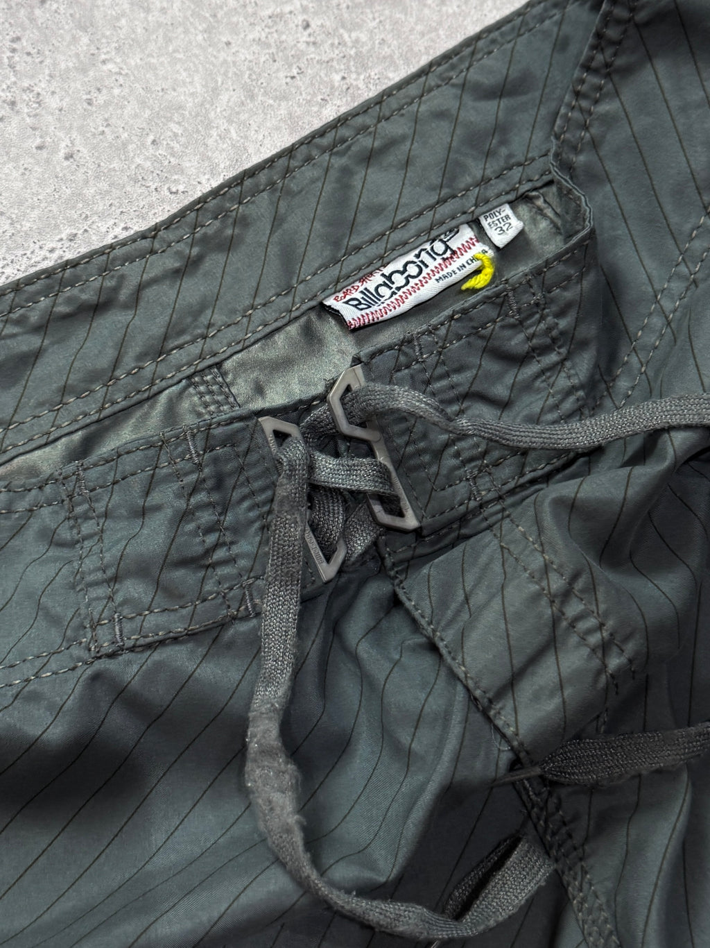 Vintage 2000s Billabong Boardshorts (32”)