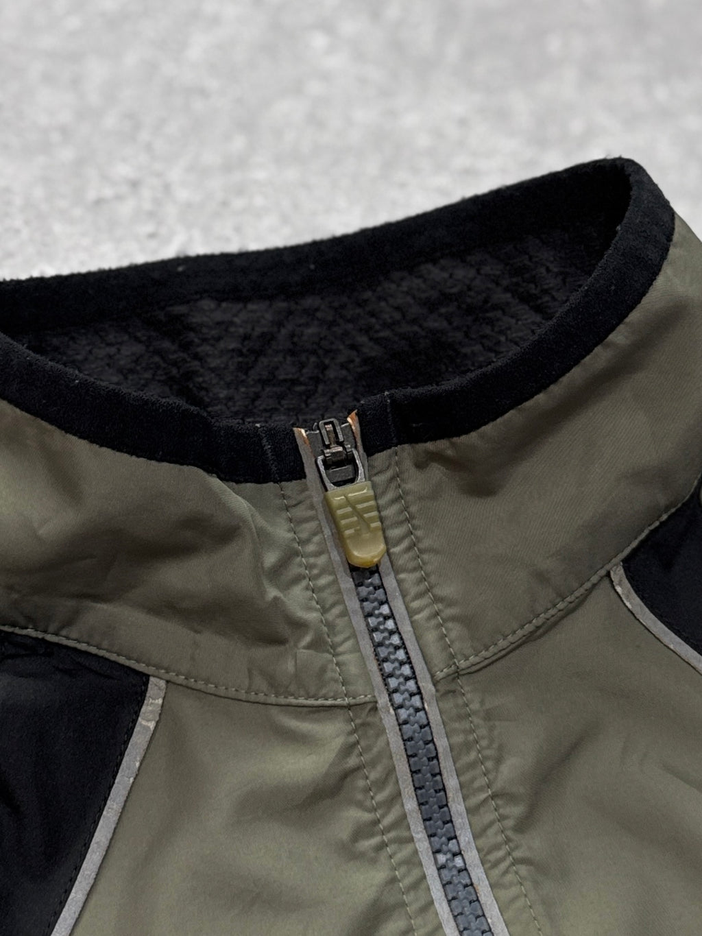 Vintage 2000s Nike Utility Windbreaker Jacket (L)