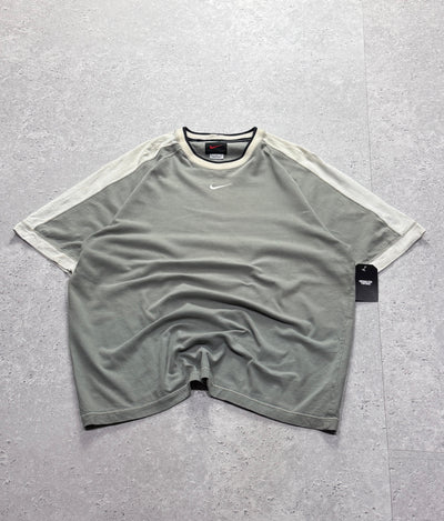 Vintage 2000s Nike Centre Swoosh Tee (XL)