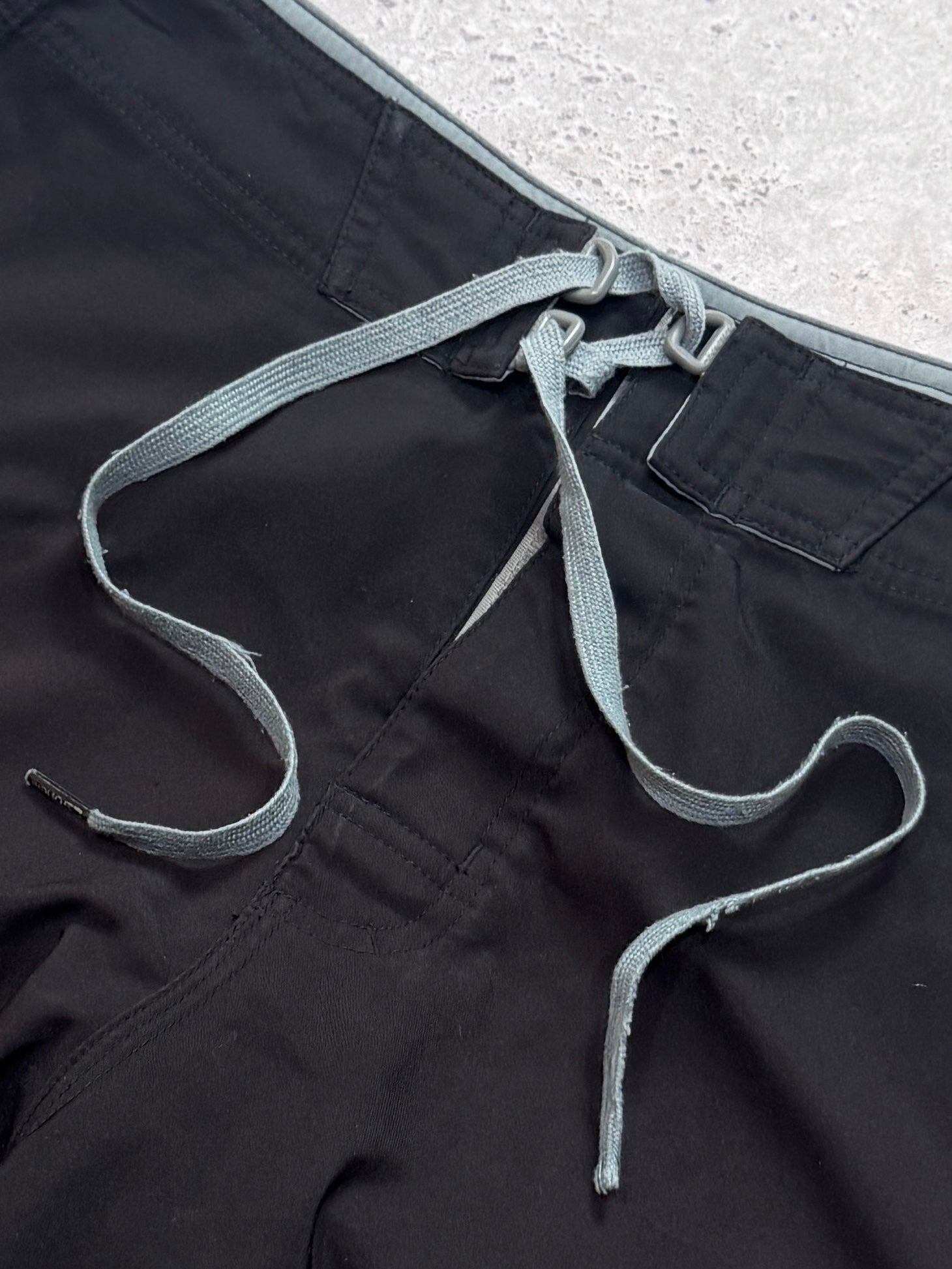 Vintage 2000s O’Neill Boardshorts (34”)