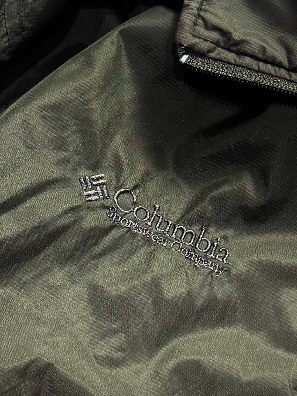 Vintage 2000s Columbia Outdoor Windbreaker Jacket (L)