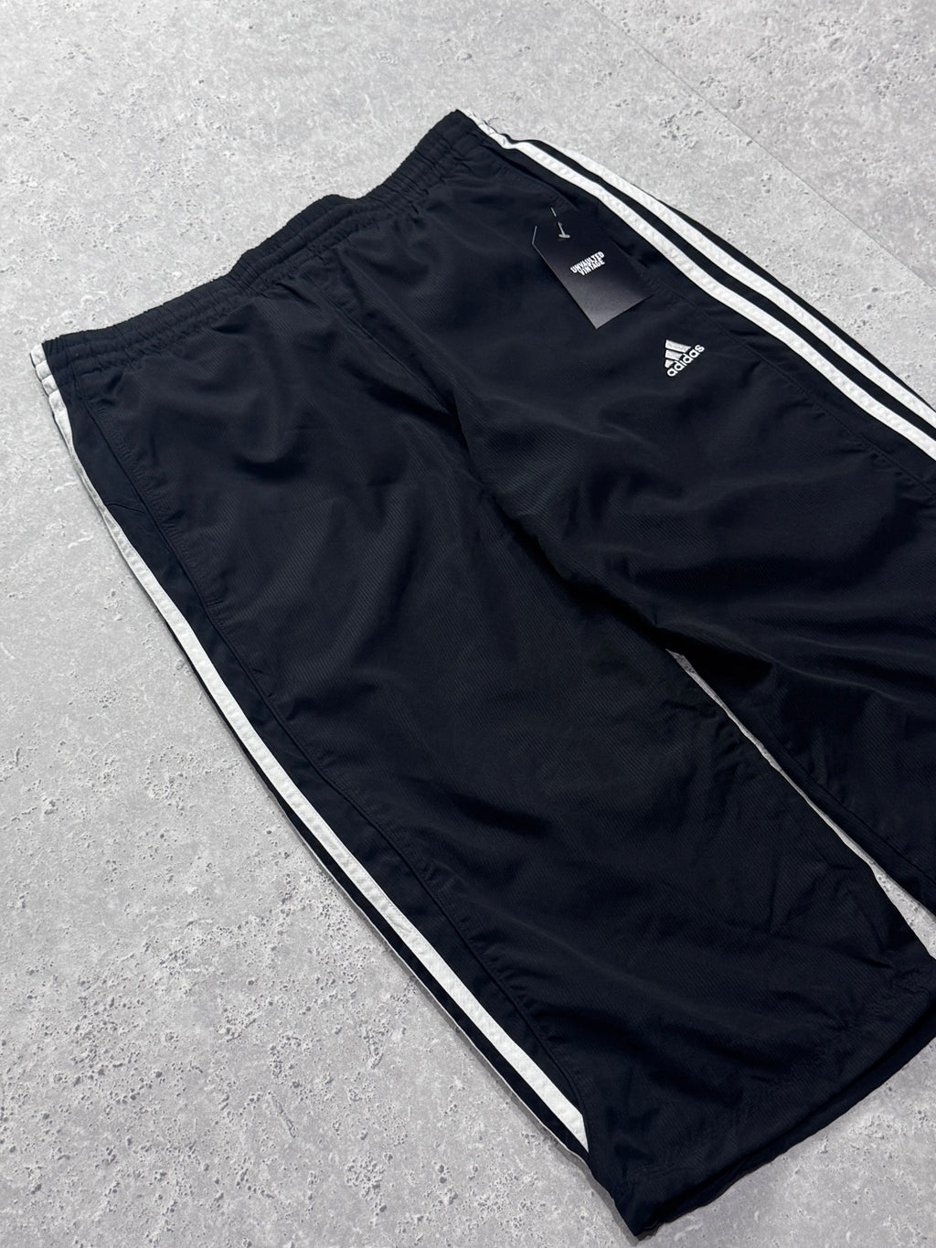 Vintage 2000s Adidas Adjustable 3/4 Track Shorts (M)