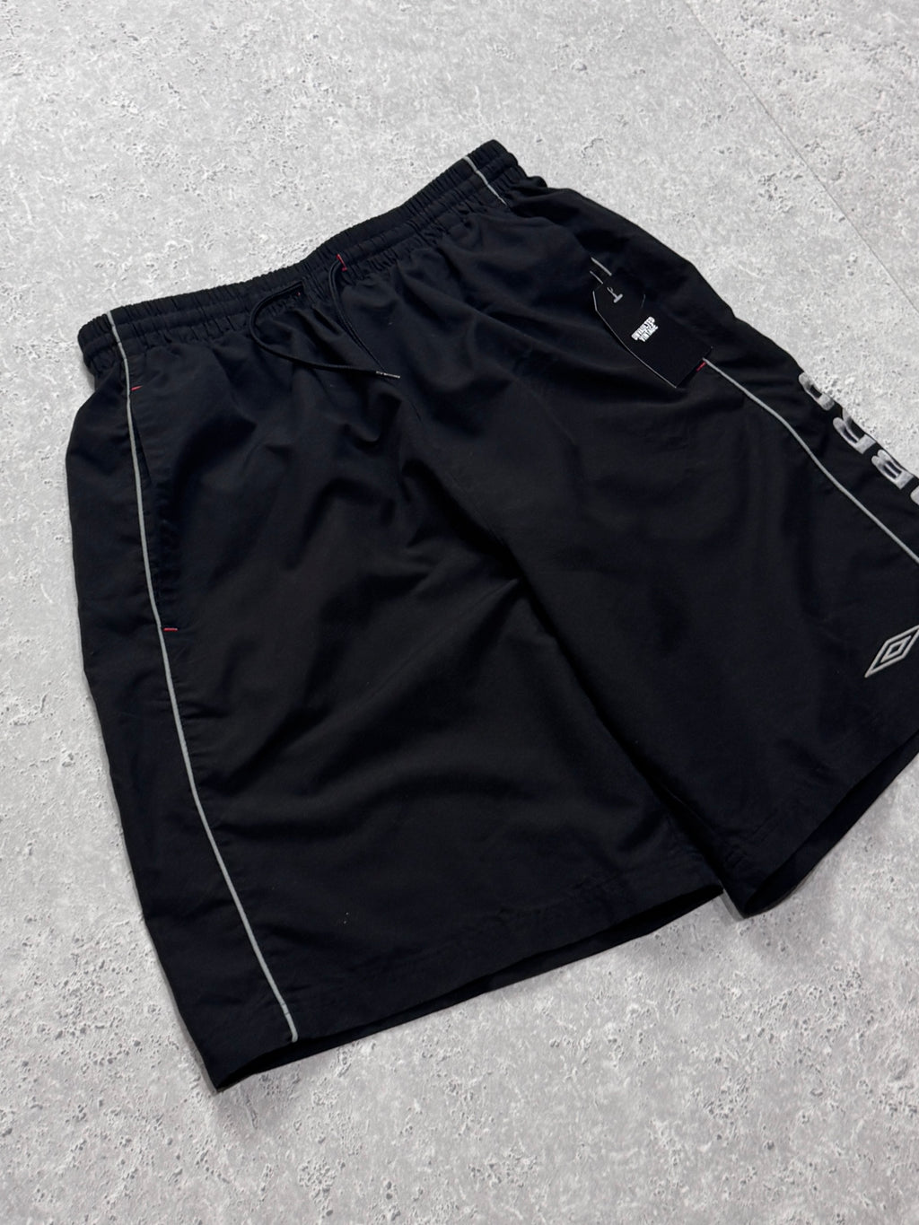 Vintage 2000s Umbro Track Shorts (L)