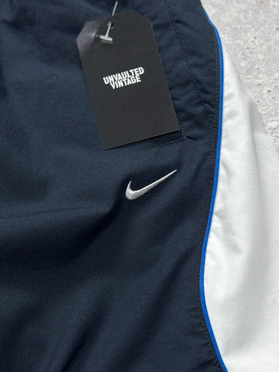 Vintage 2000s Nike Spellout 3/4 Track Shorts (L)