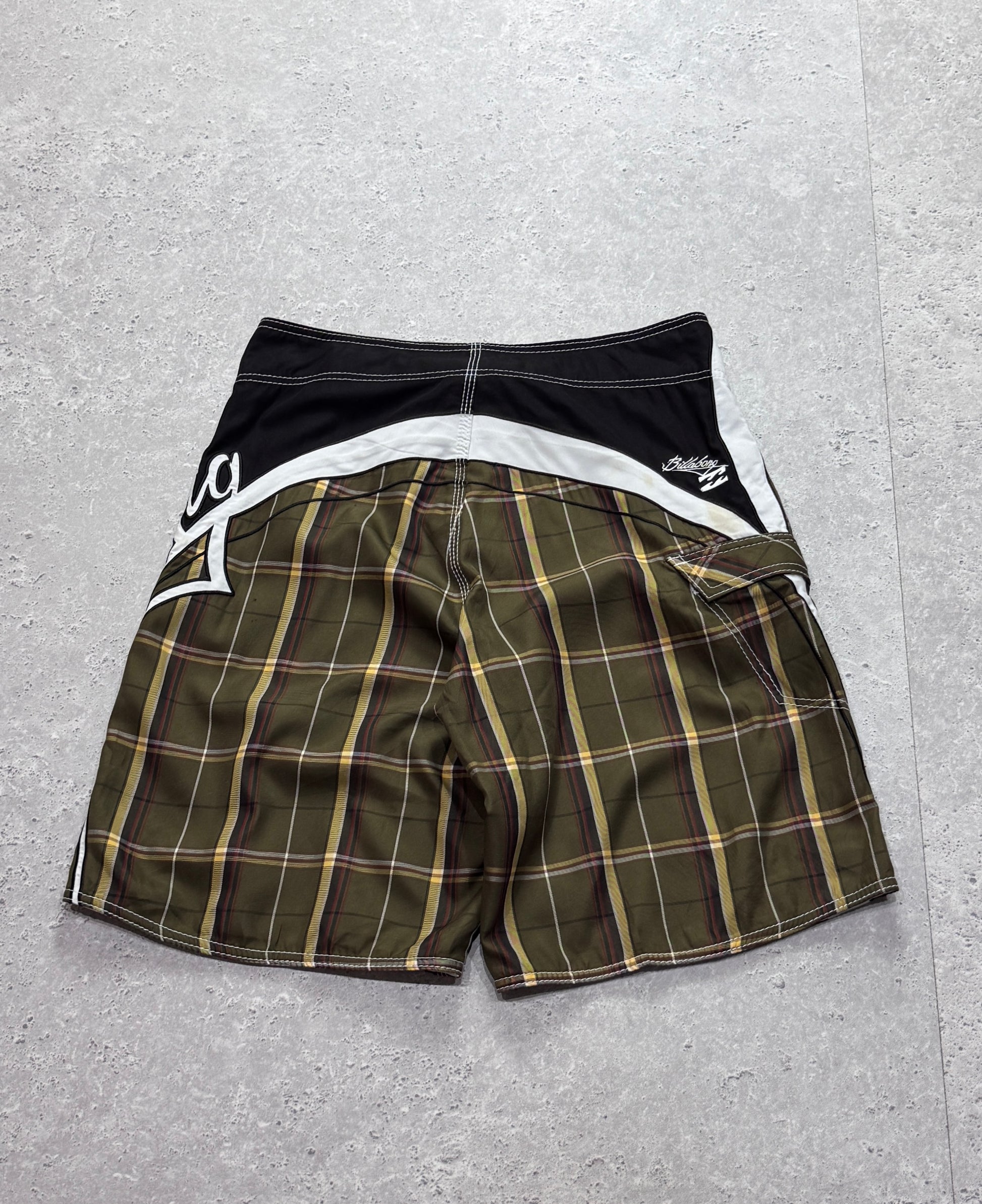 Vintage 2000s Billabong “Mark Occhilupo” Boardshorts (32”)