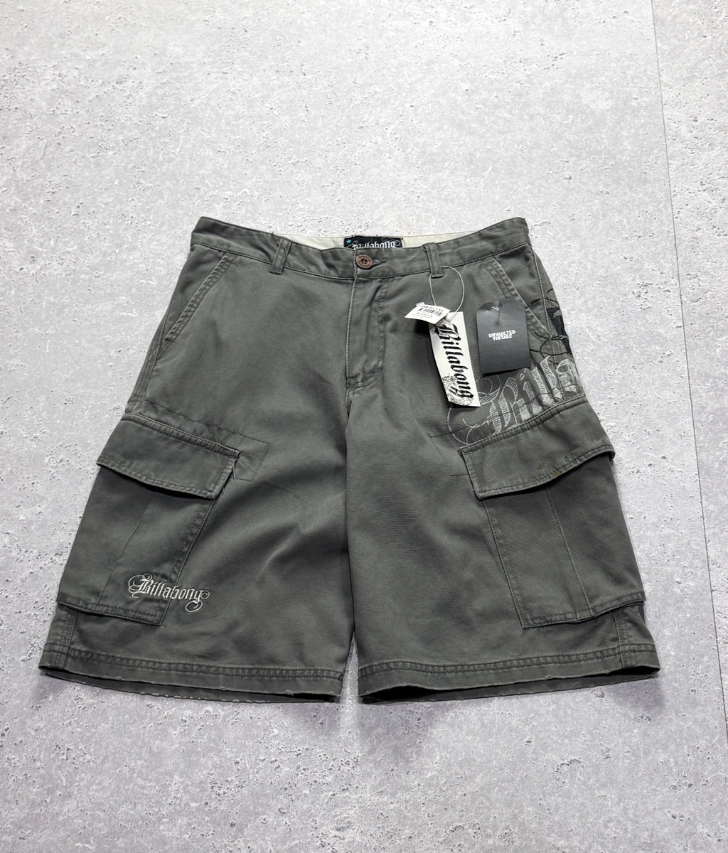 Vintage Y2K Deadstock Billabong Cargo Shorts (30”)