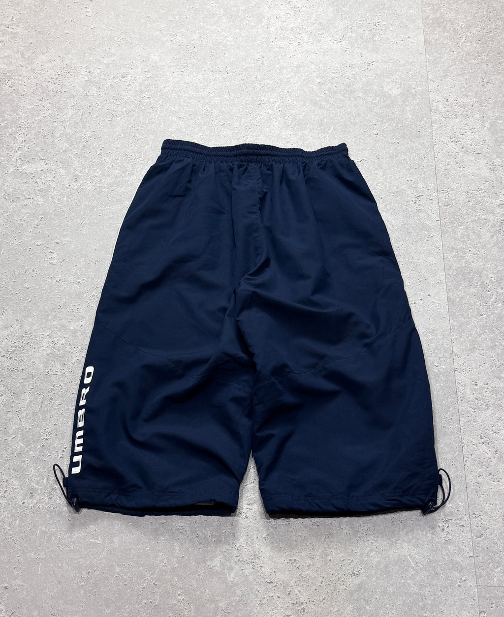 Vintage 2000s Umbro Adjustable 3/4 Track Shorts (L)