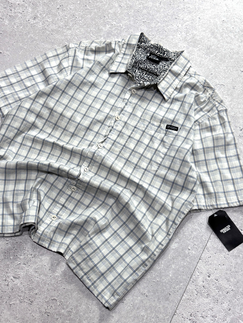 Vintage Y2K Volcom Button Up Shirt (M)