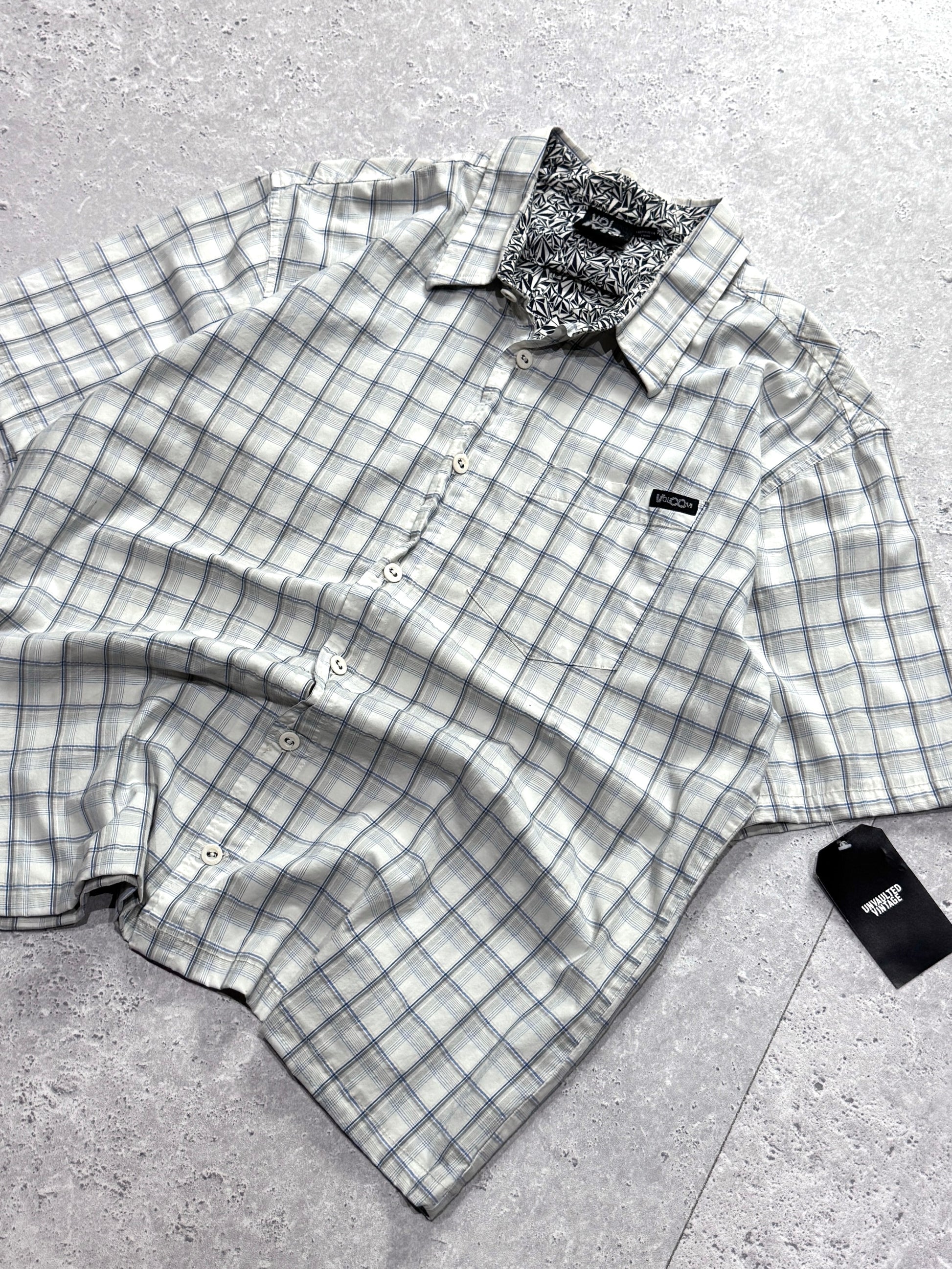 Vintage Y2K Volcom Button Up Shirt (M)