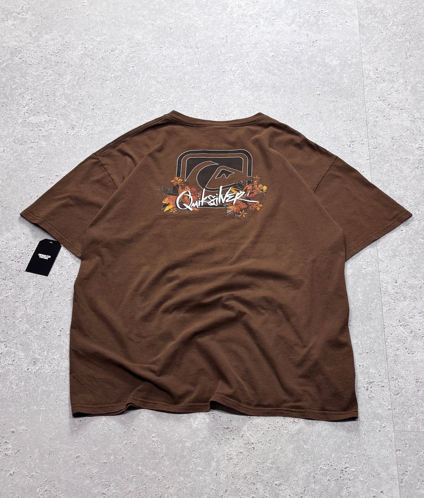 Vintage 2000s Quiksilver Autumn Tee (XL)