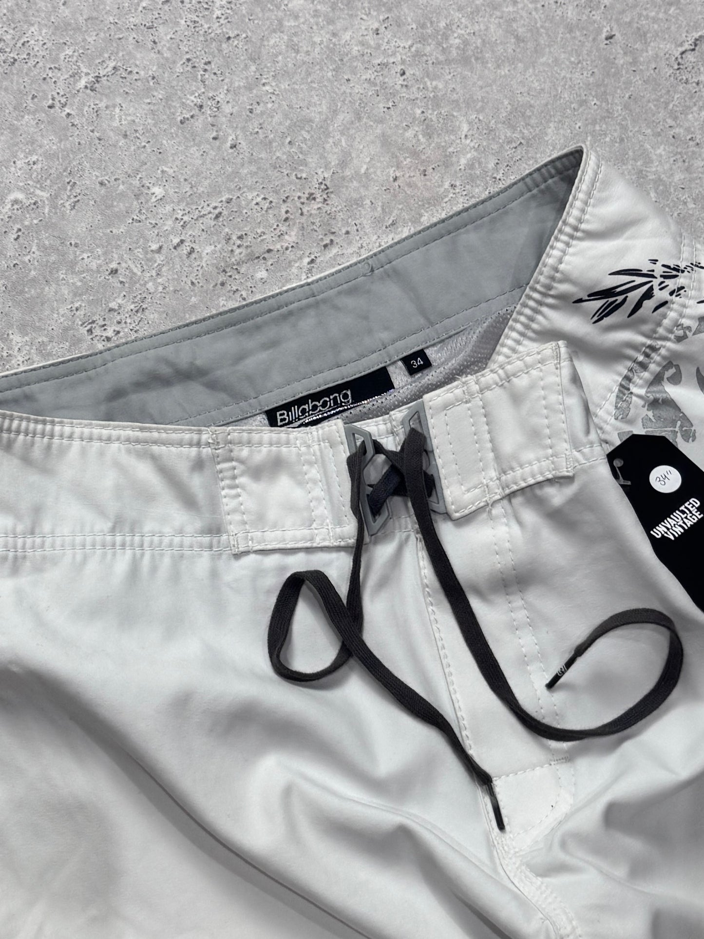 Vintage Y2K Billabong Boardshorts (34")