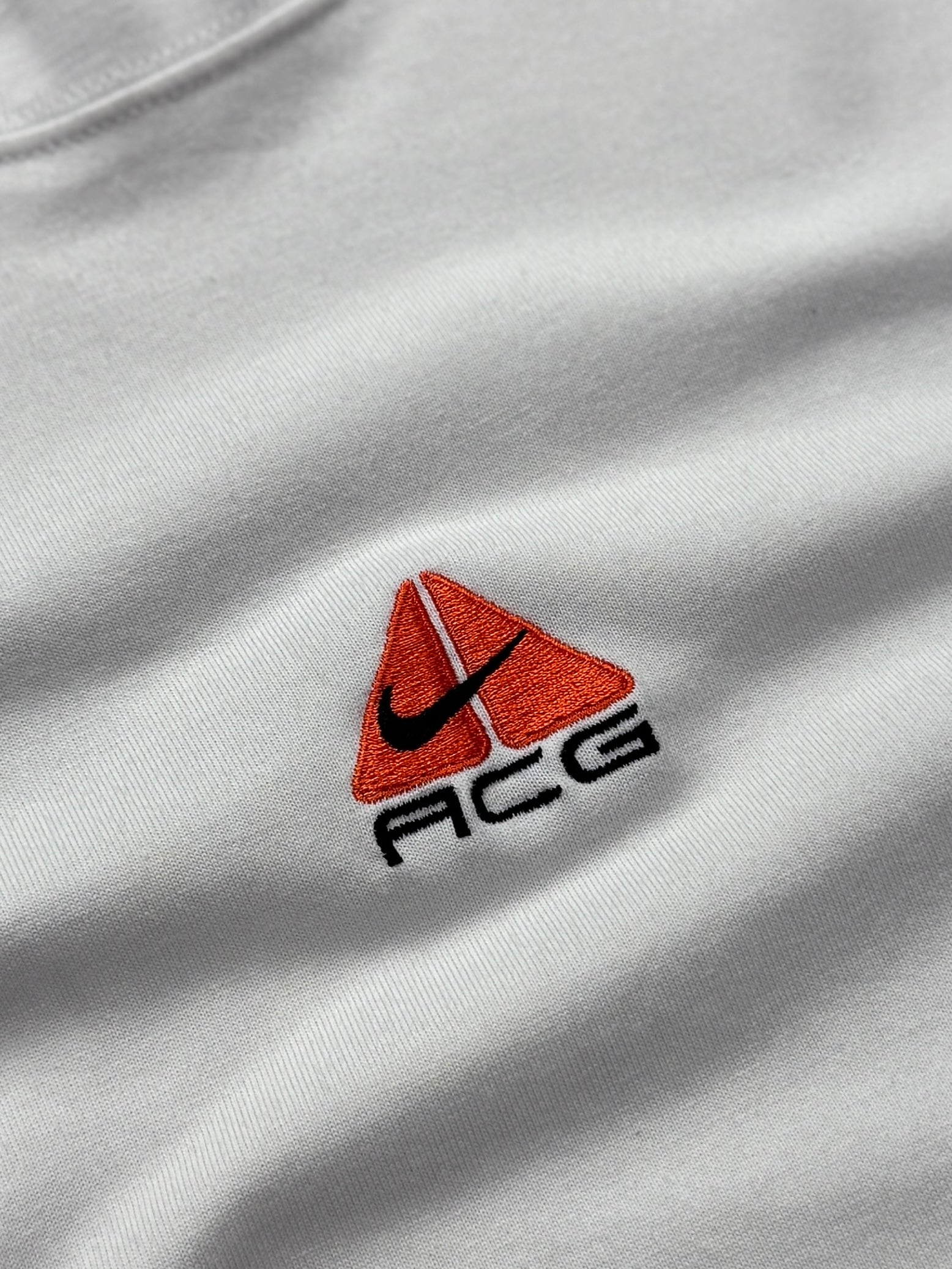 Nike ACG Embroidered Tee (L)