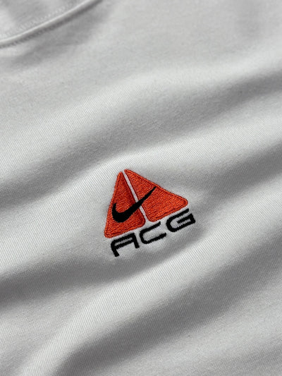 Nike ACG Embroidered Tee (L)
