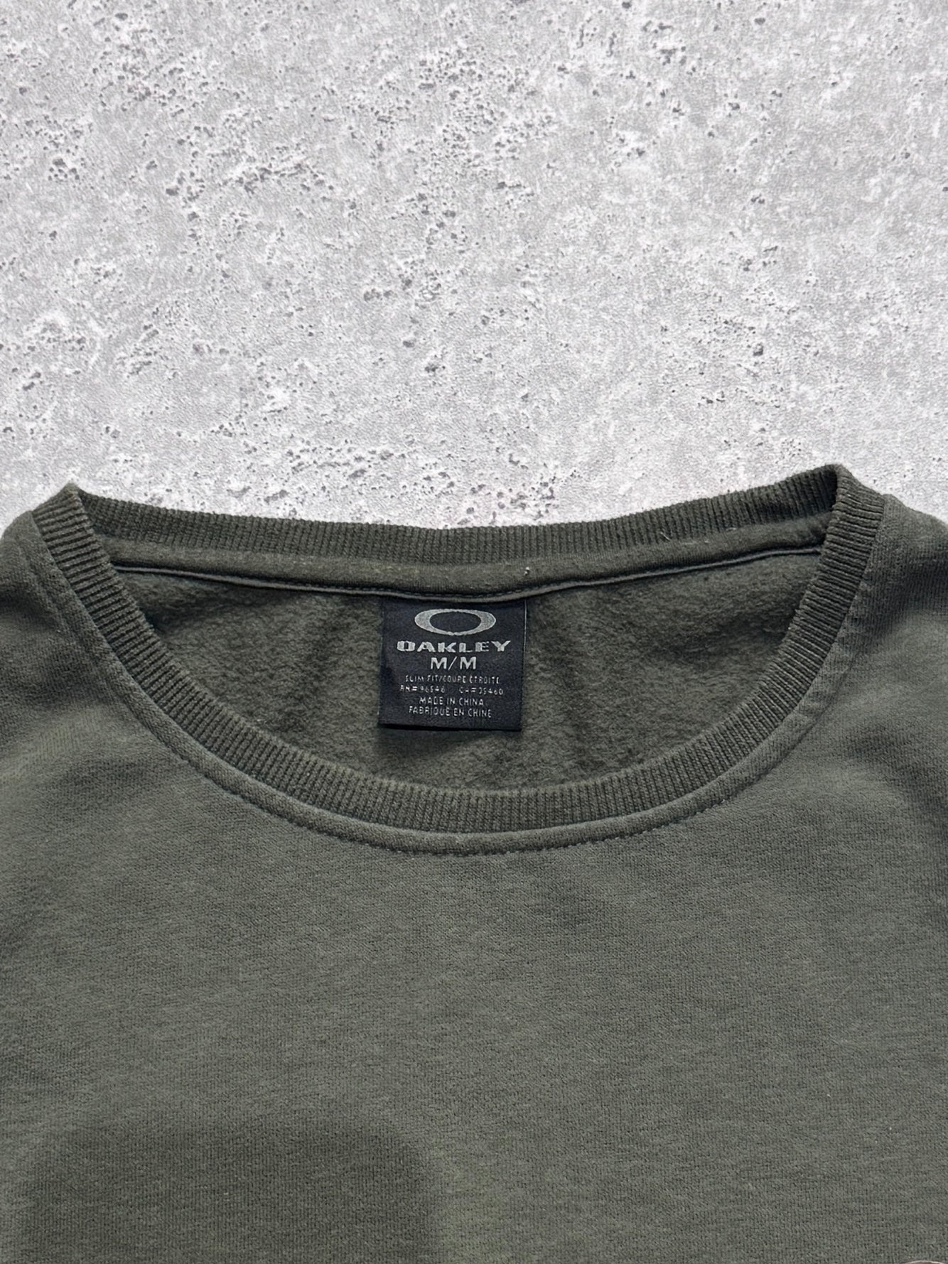 Vintage 2000s Oakley Essential Sweater (M)