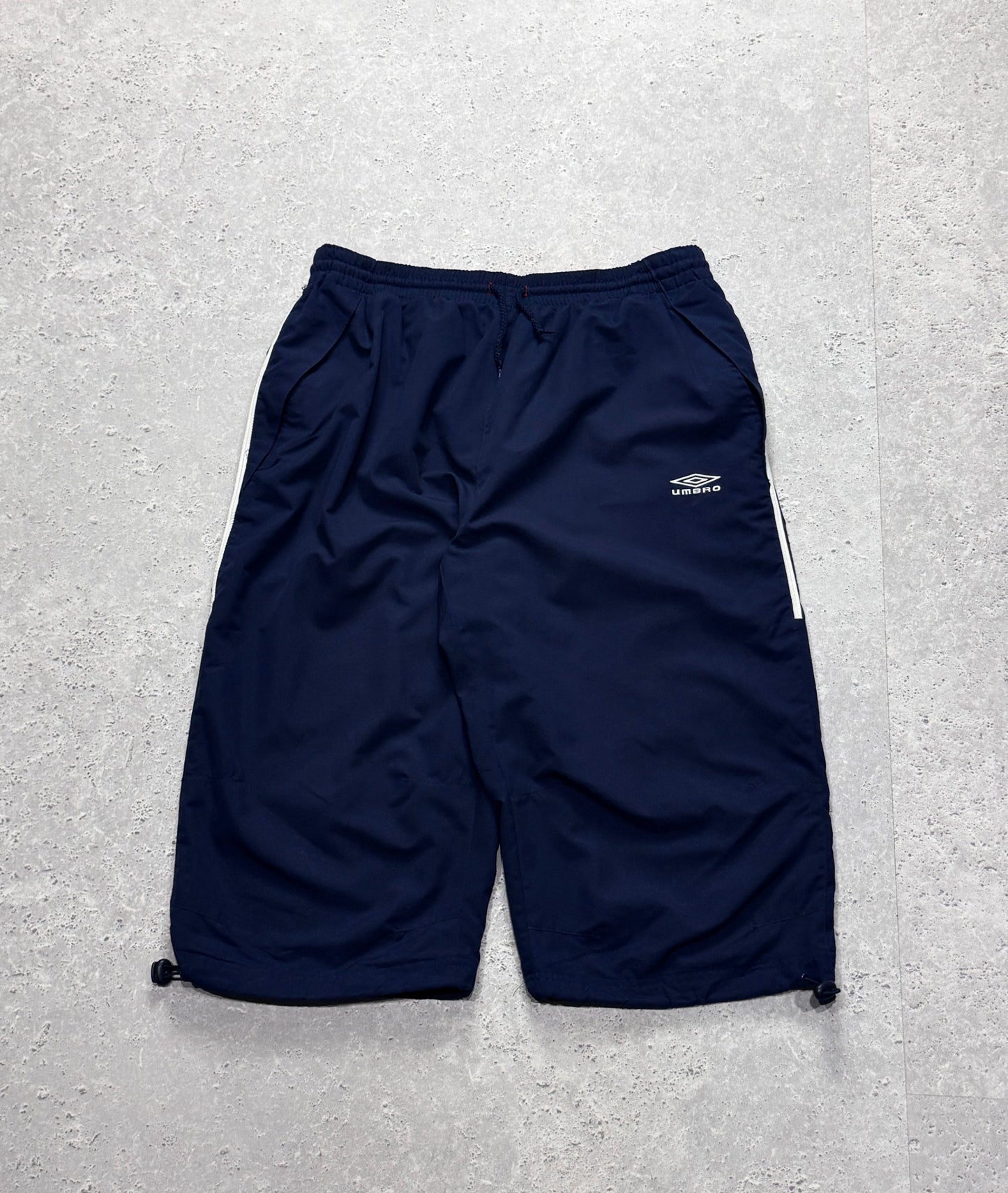 Vintage 2000s Umbro Adjustable 3/4 Track Shorts (32")