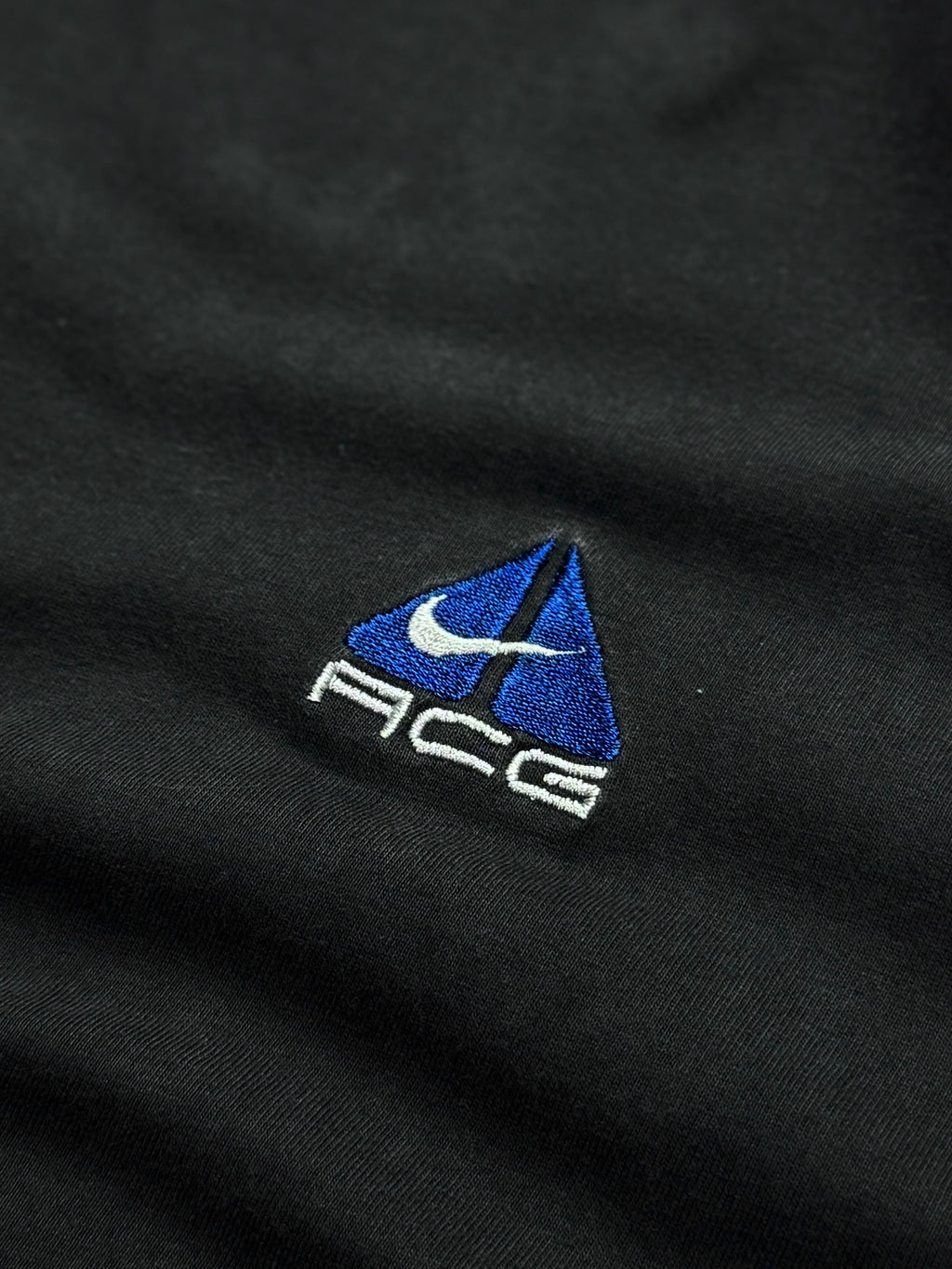 Vintage 90s Nike ACG Embroidered Tee (L)
