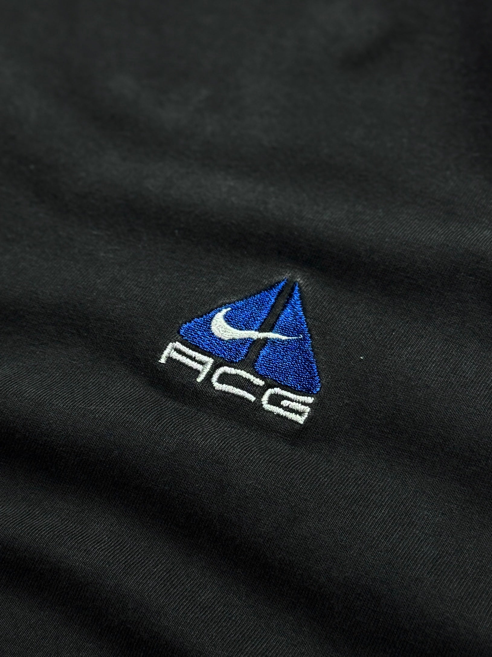 Vintage 90s Nike ACG Embroidered Tee (L)