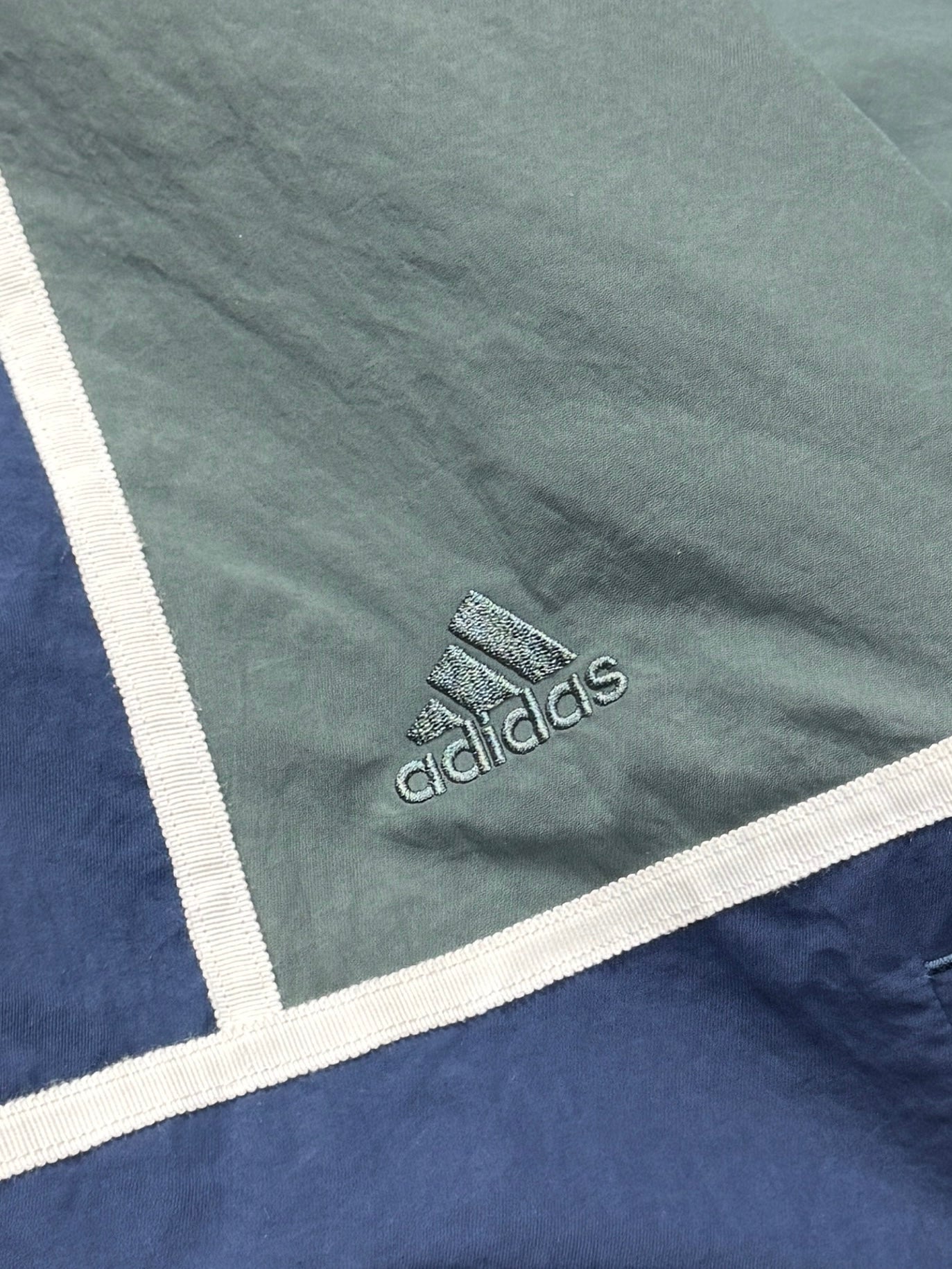 Vintage 2000s Adidas Windbreaker Jacket (L)