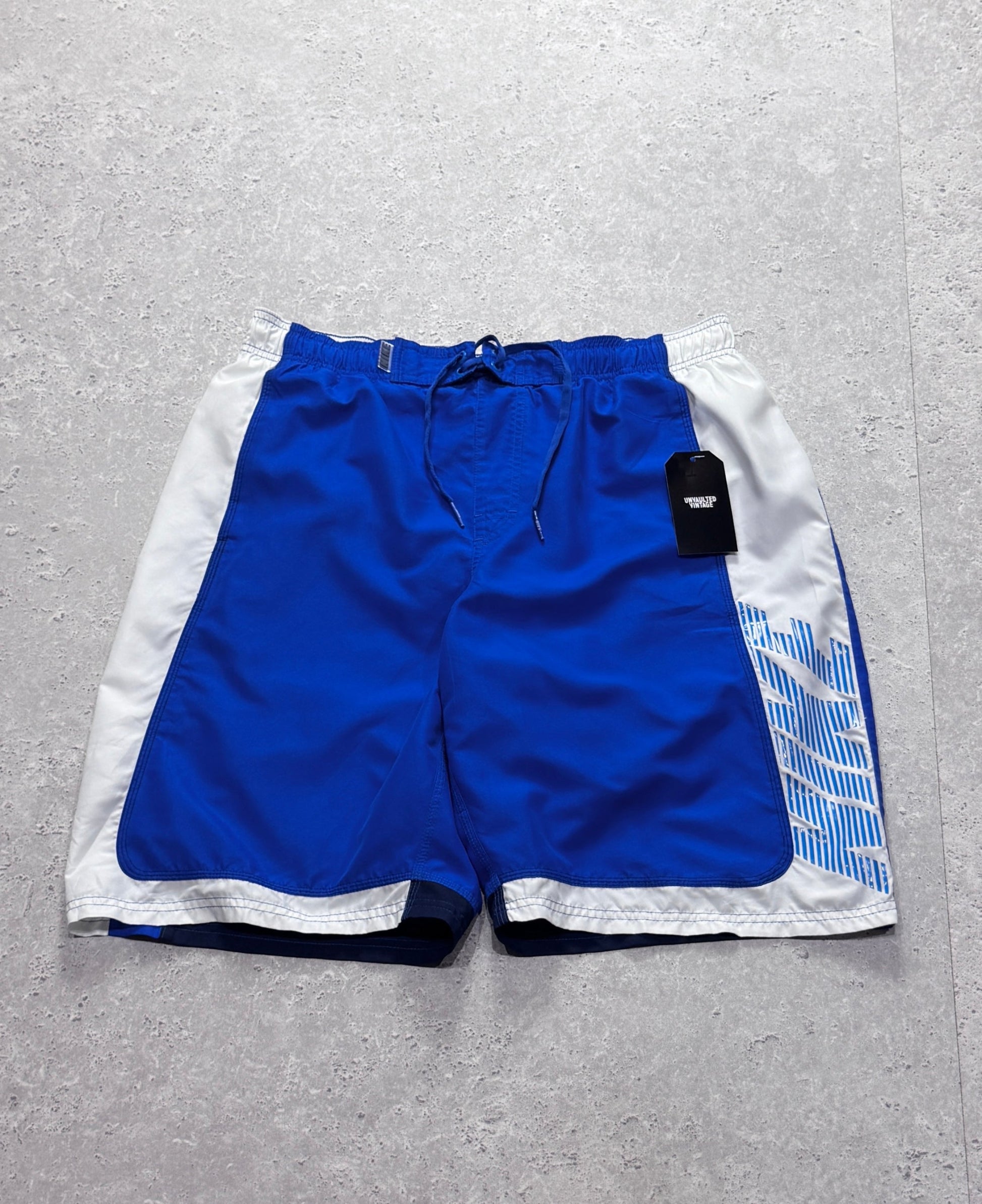 Vintage 2000s Nike Spellout Track Shorts (L)