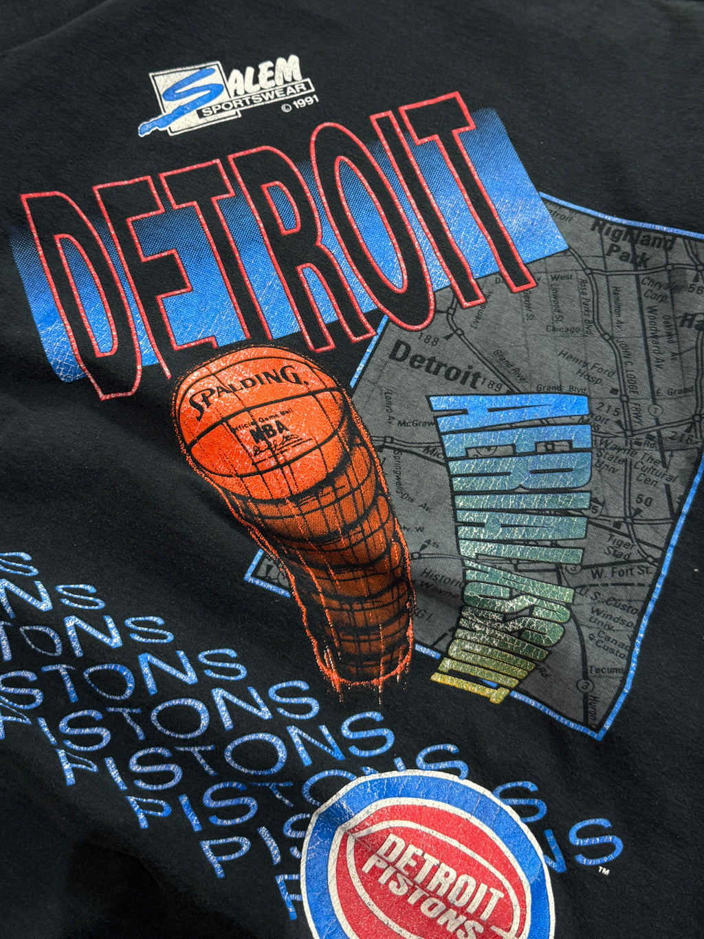 Vintage 90s Salem X Detroit Pistons NBA Tee (L)