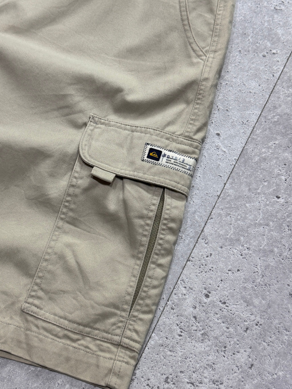 Vintage 2000s Quiksilver Surfwear Cargo Shorts (36")